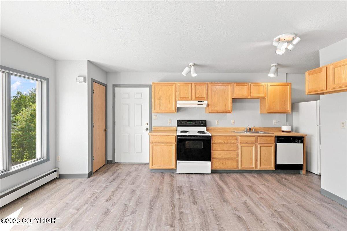 1018 E Lake Shore Avenue Property Photo 16