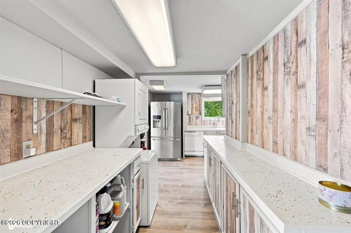 1018 E Lake Shore Avenue Property Photo 33