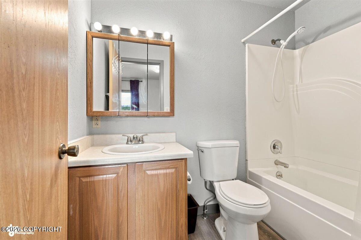 1018 E Lake Shore Avenue Property Photo 44