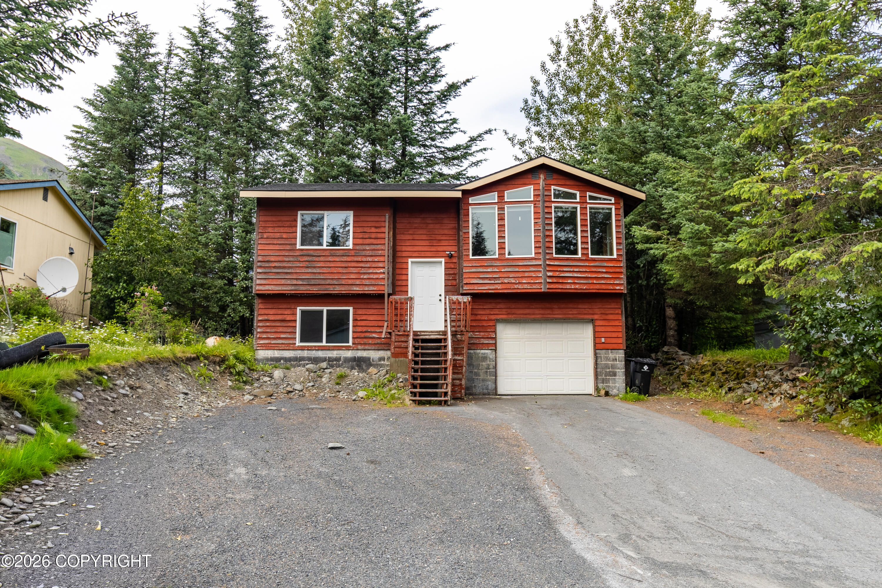 1904 Dora Way Property Photo 1