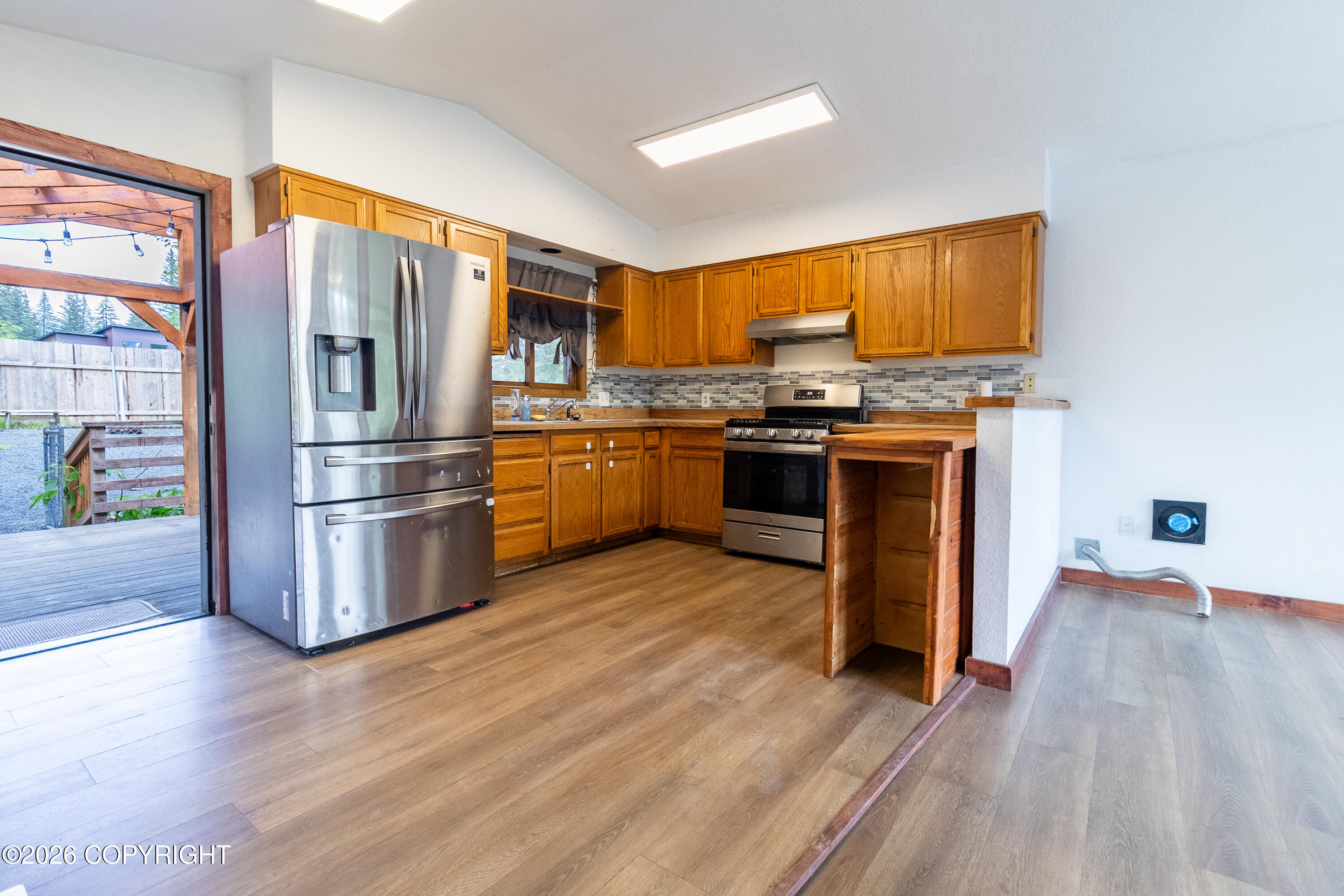 1904 Dora Way Property Photo 7