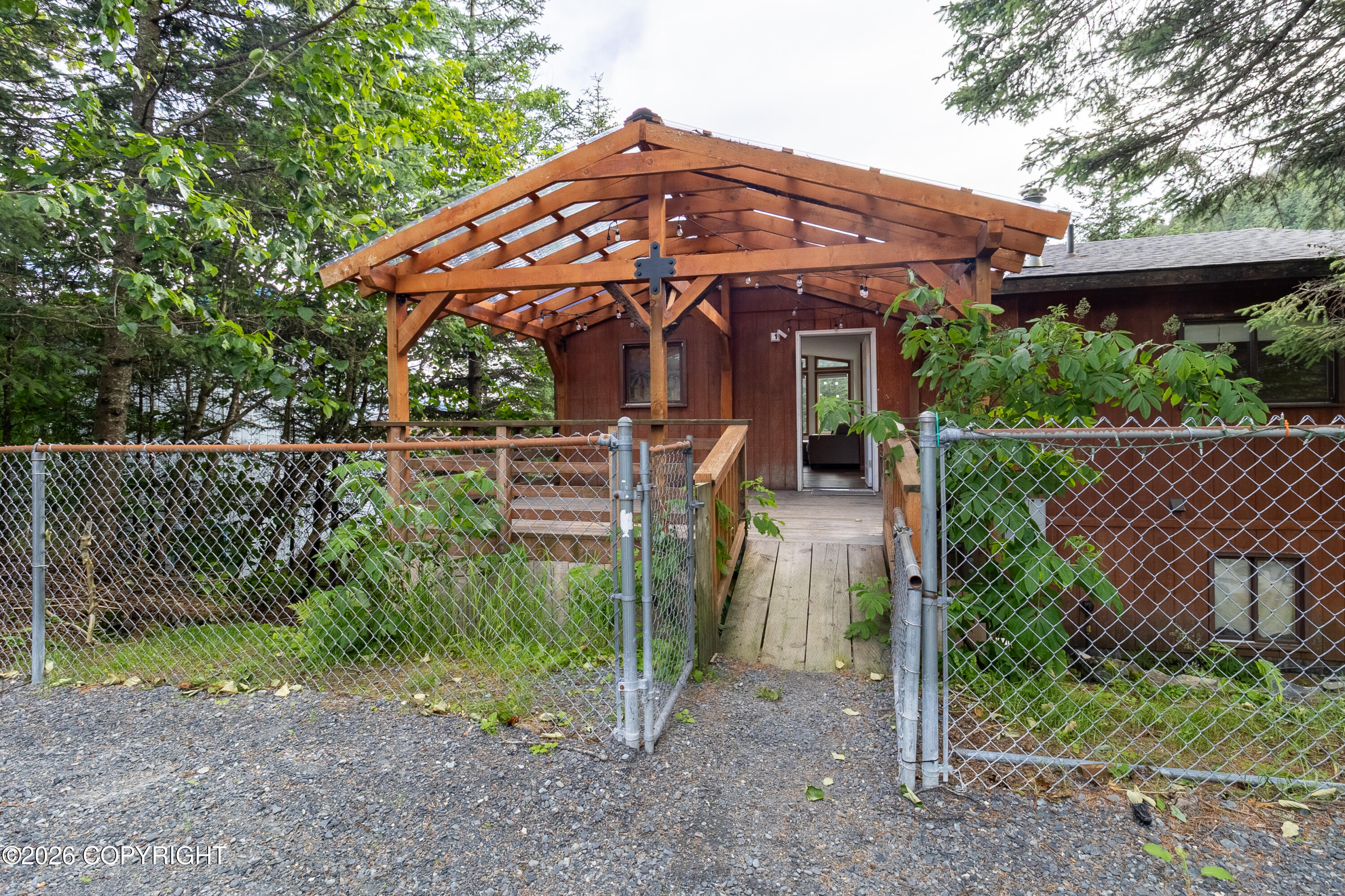 1904 Dora Way Property Photo 11