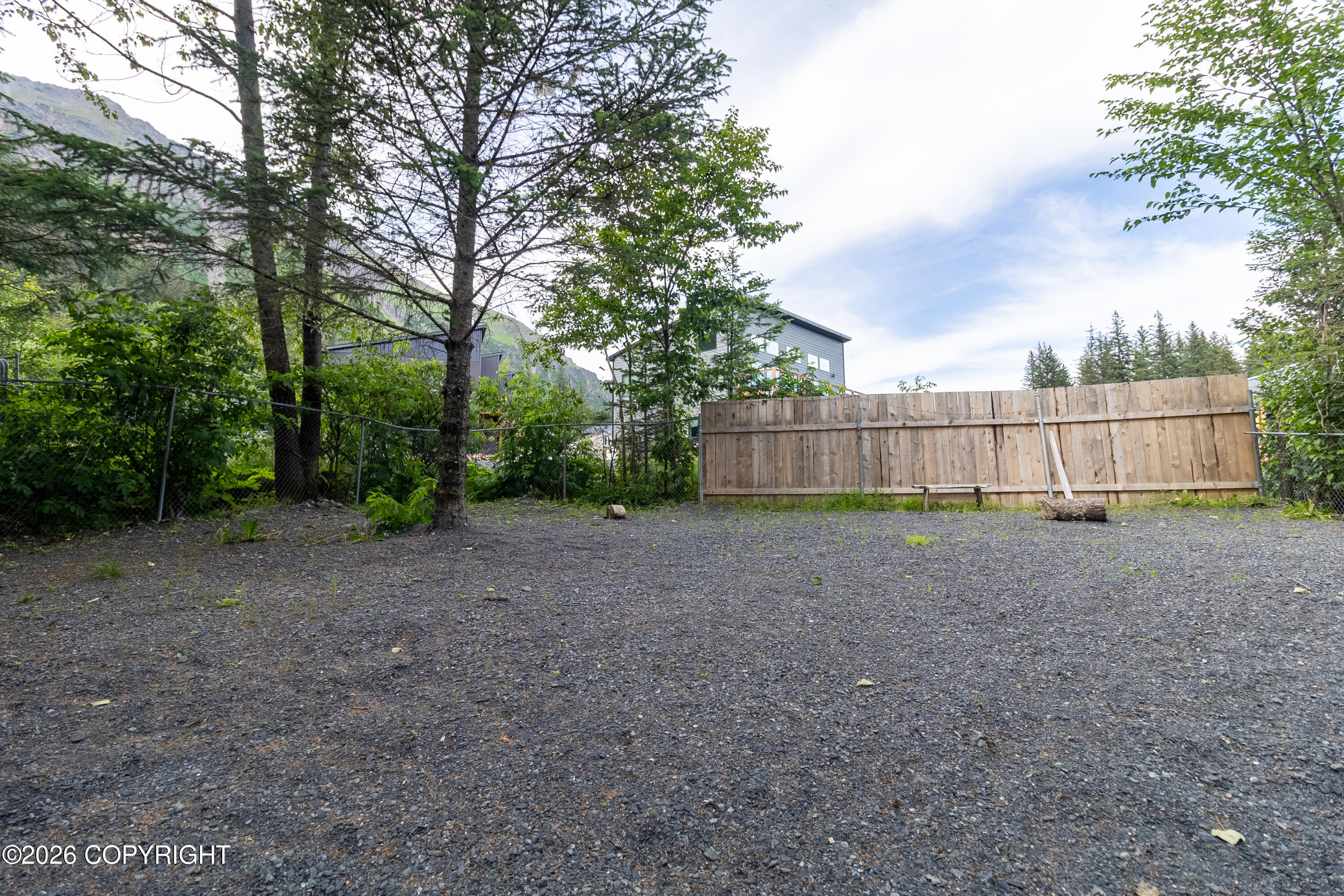 1904 Dora Way Property Photo 12