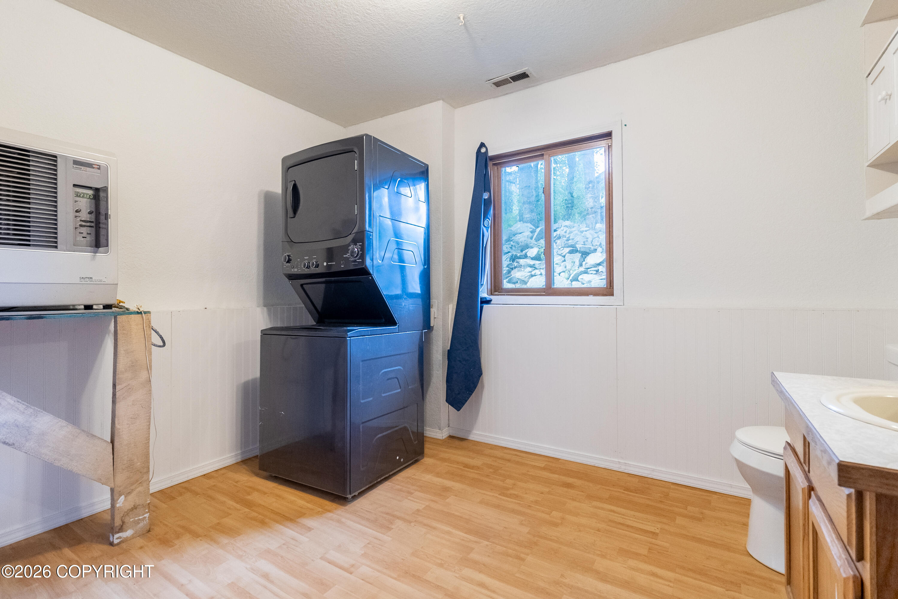 1904 Dora Way Property Photo 21