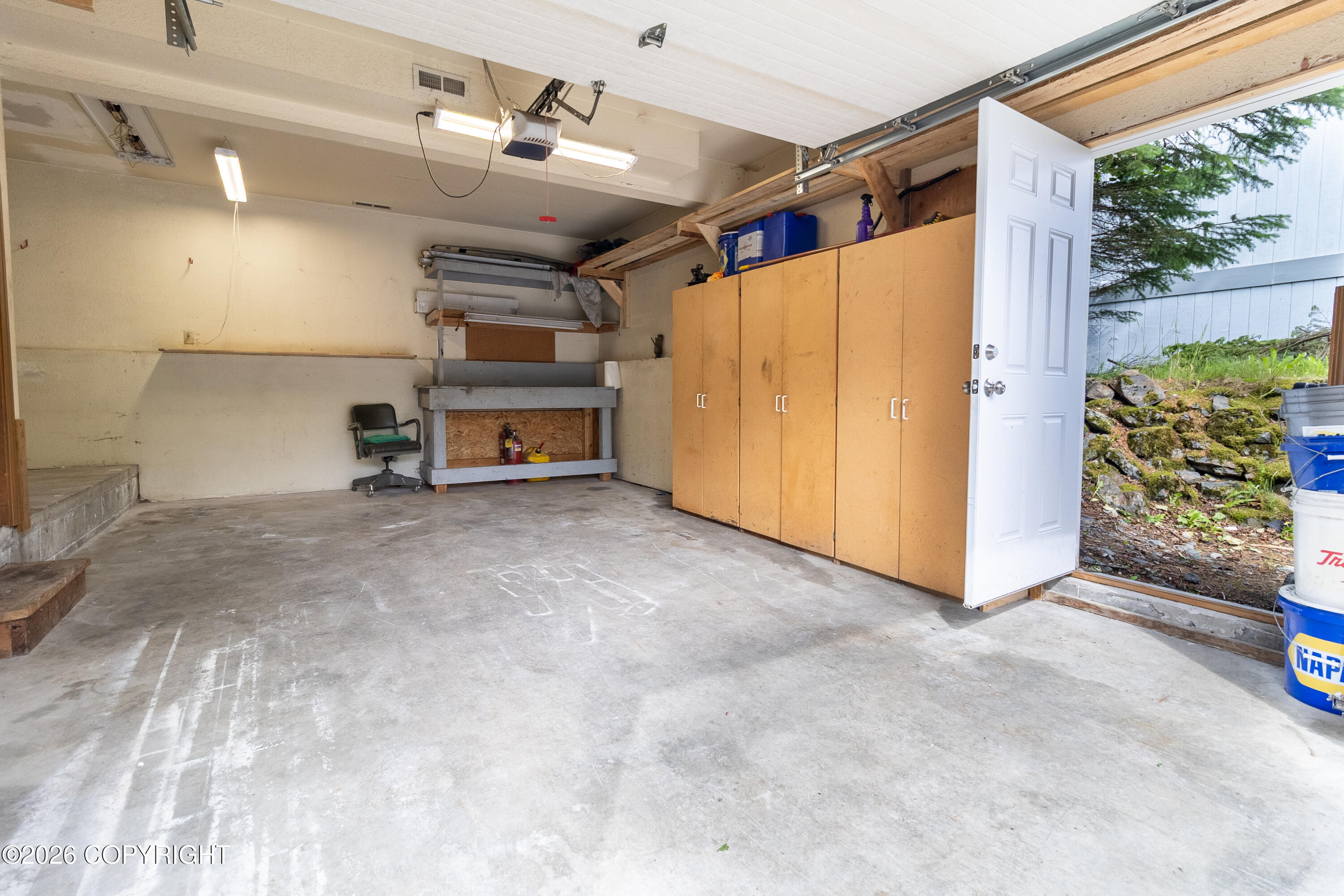 1904 Dora Way Property Photo 25