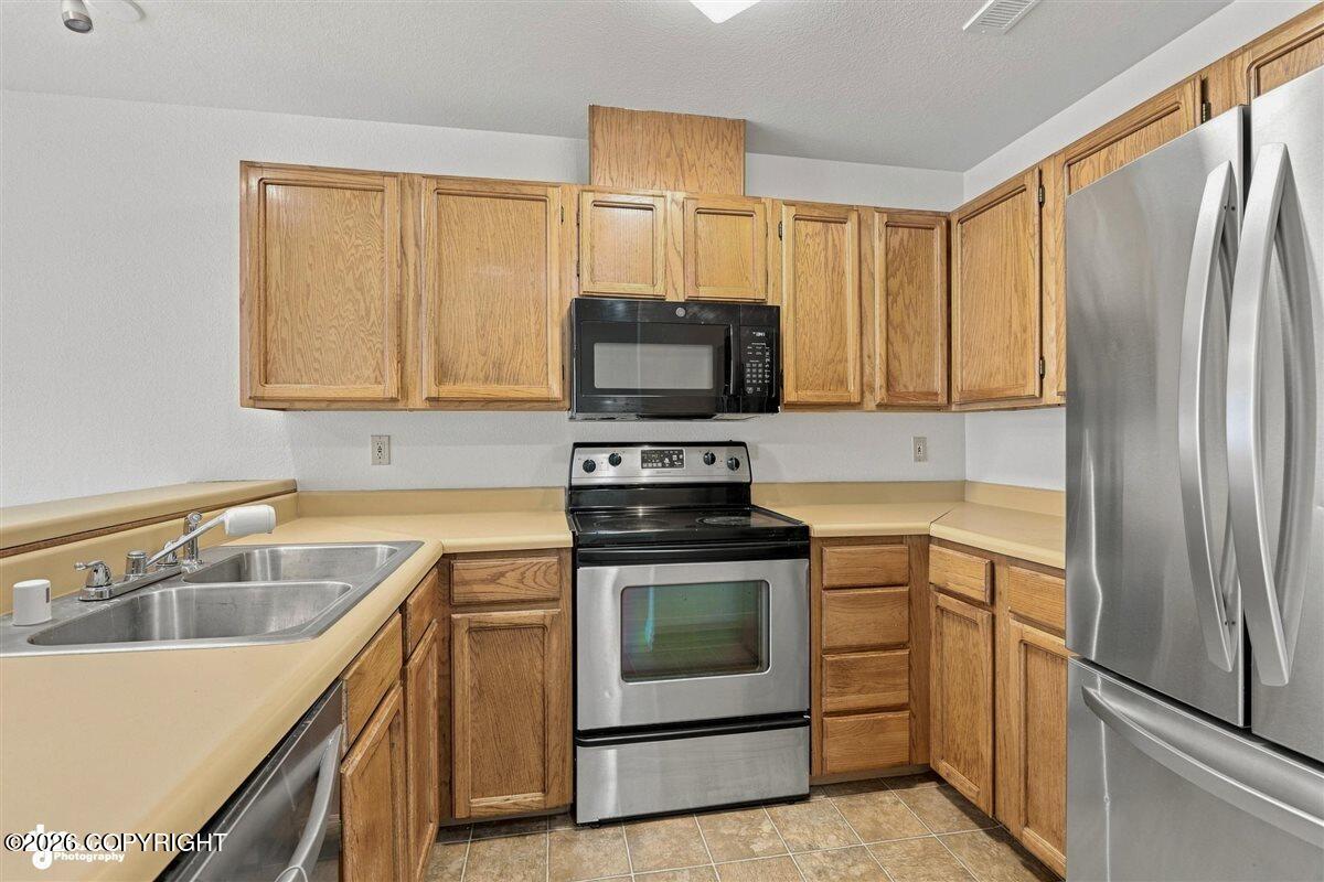8050 Pioneer Drive #104 Property Photo 11