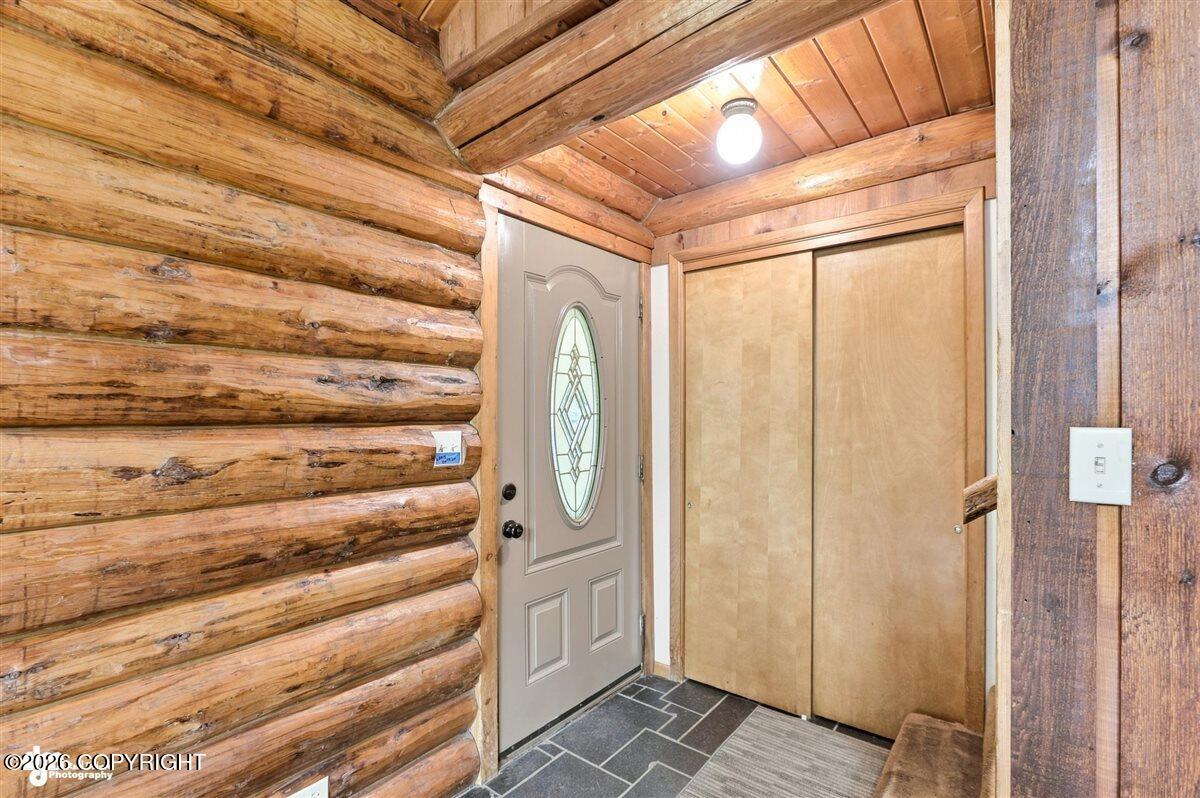 18610 Sue Tawn Drive Property Photo 4