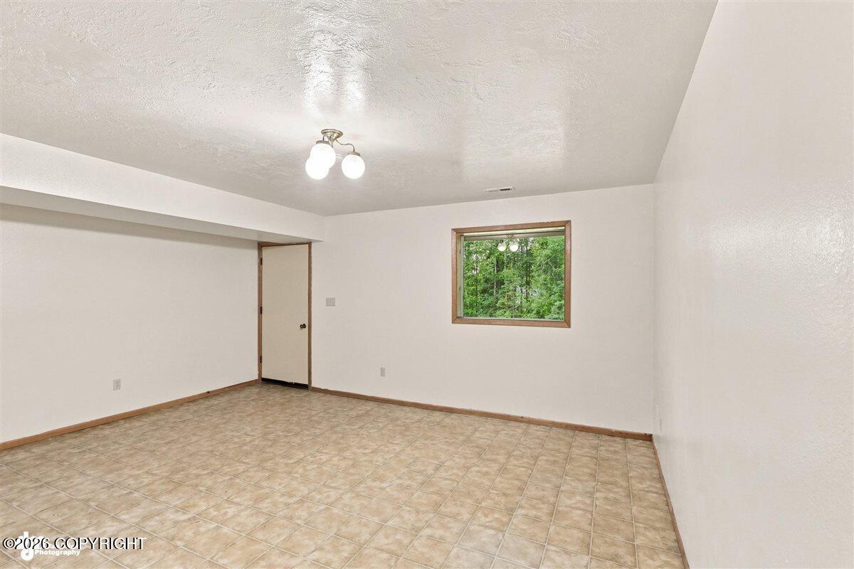 18610 Sue Tawn Drive Property Photo 32
