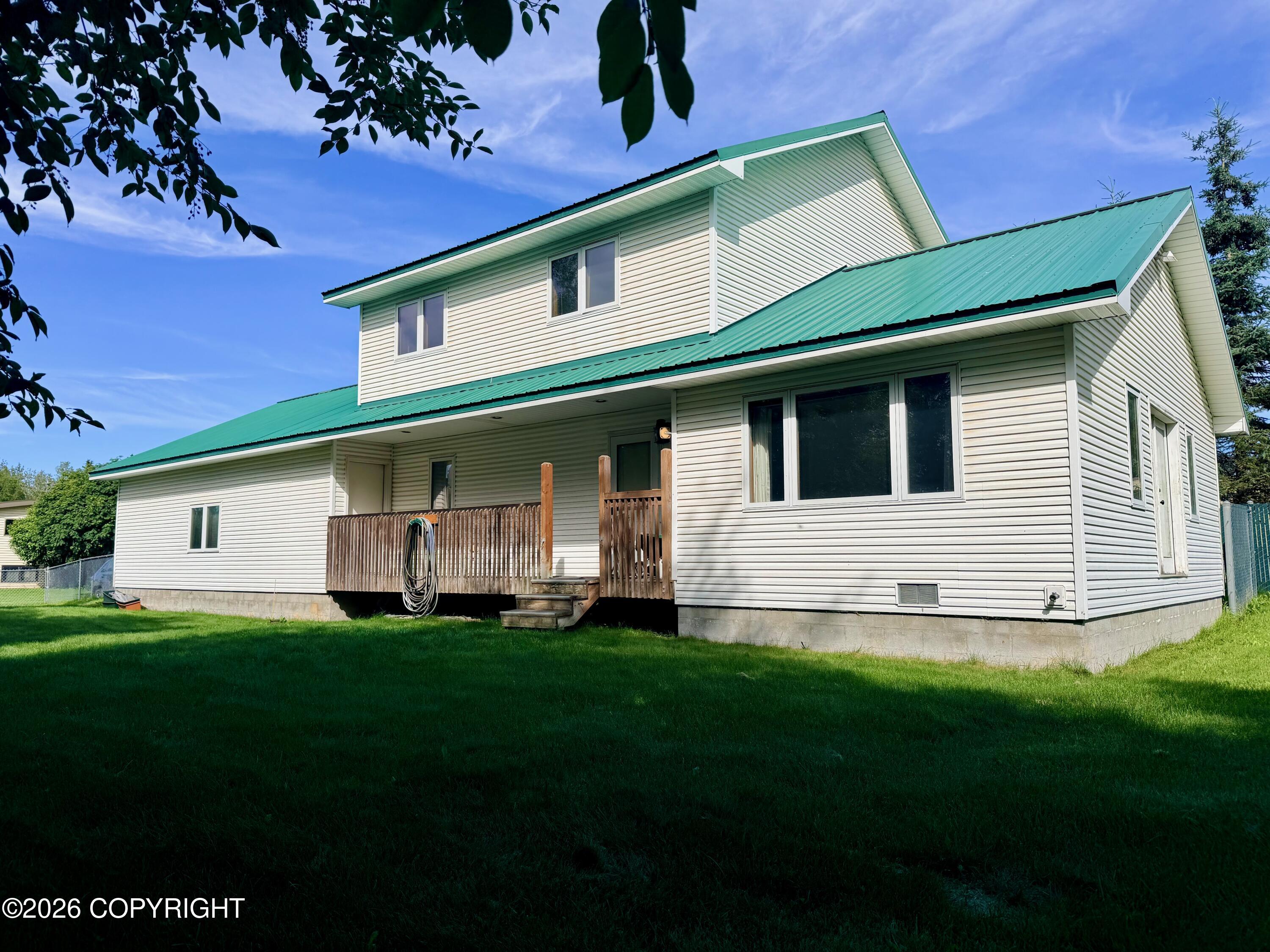 1012 W 20th Avenue Property Photo 1
