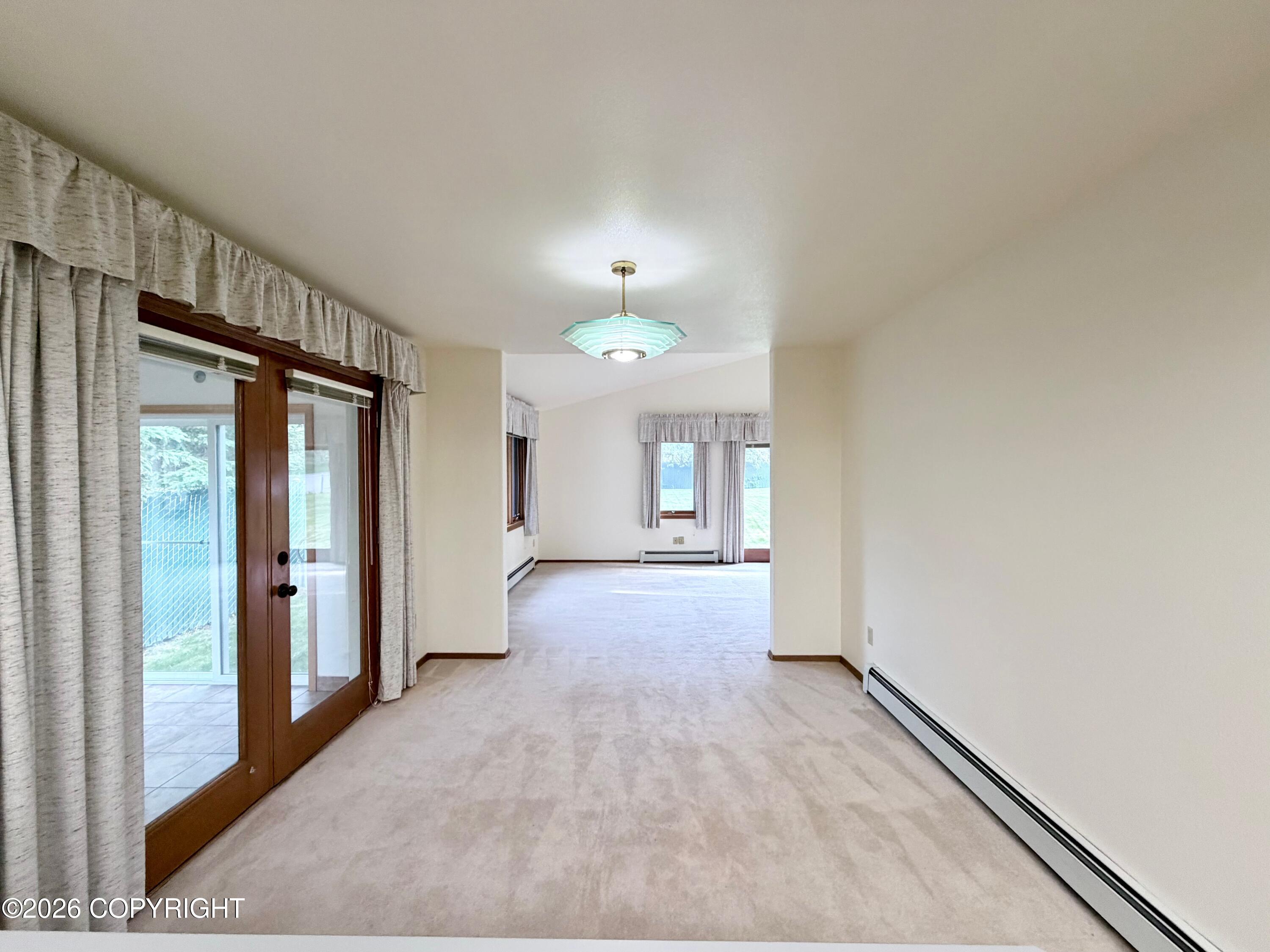 1012 W 20th Avenue Property Photo 3