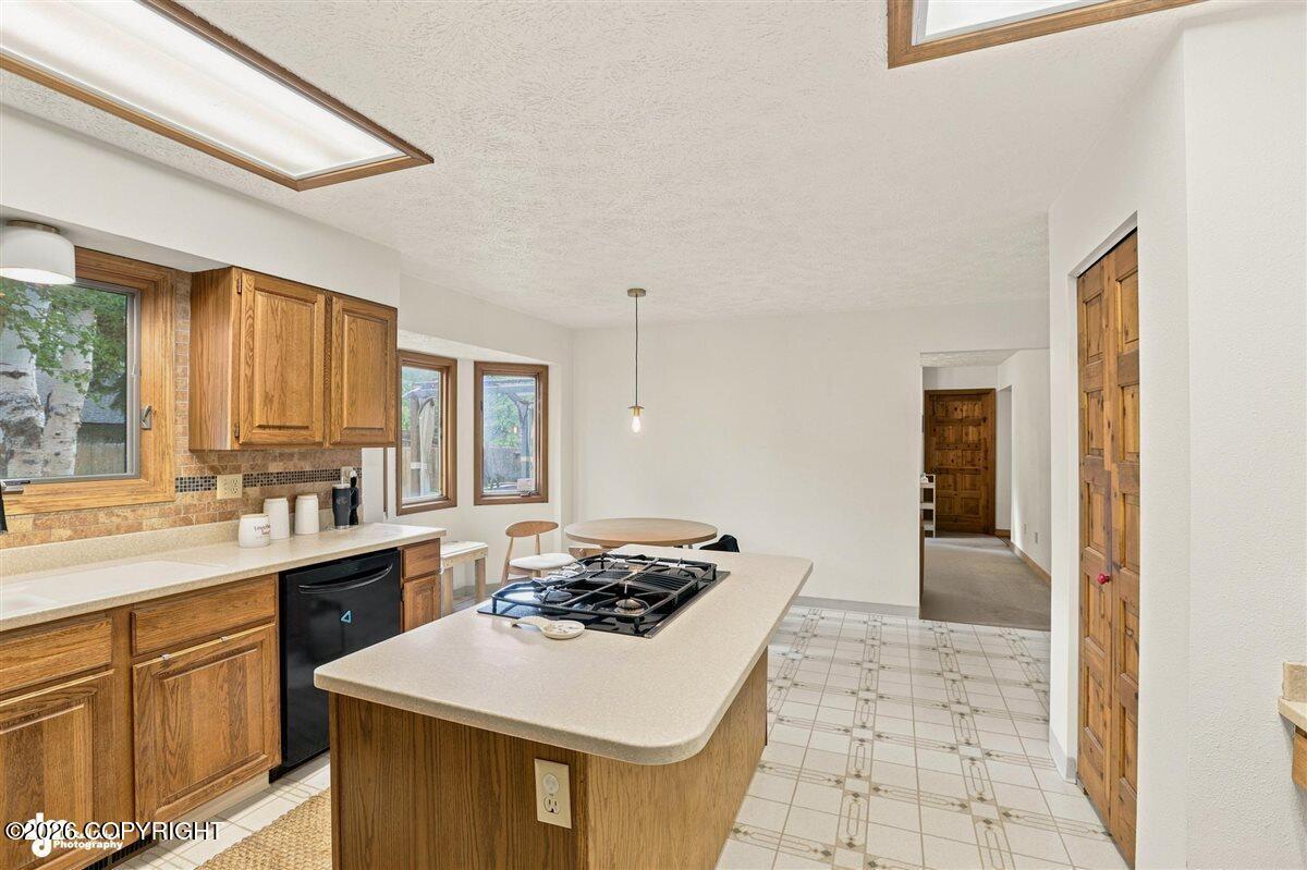 19910 Unimak Circle Property Photo 12