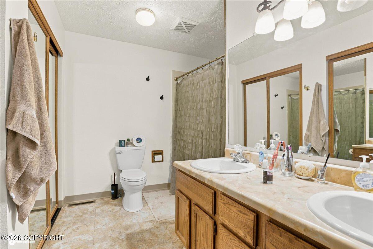 19910 Unimak Circle Property Photo 28