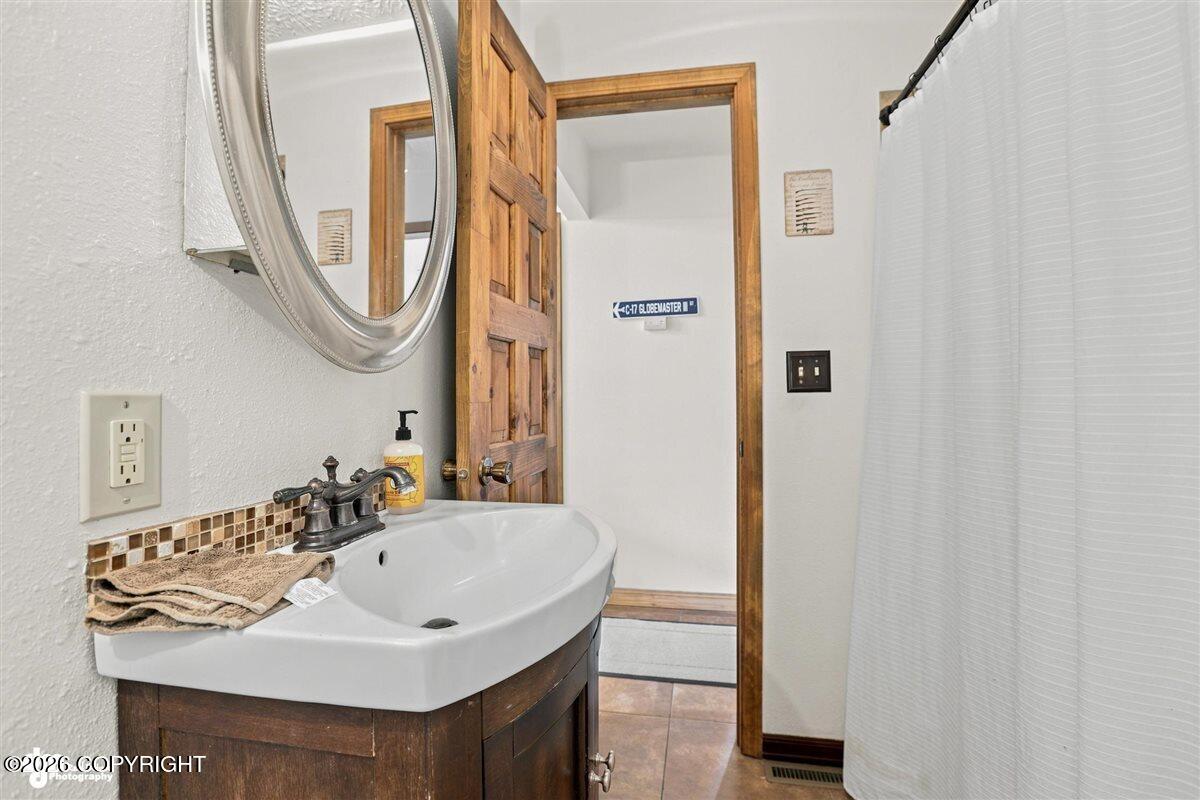 19910 Unimak Circle Property Photo 45