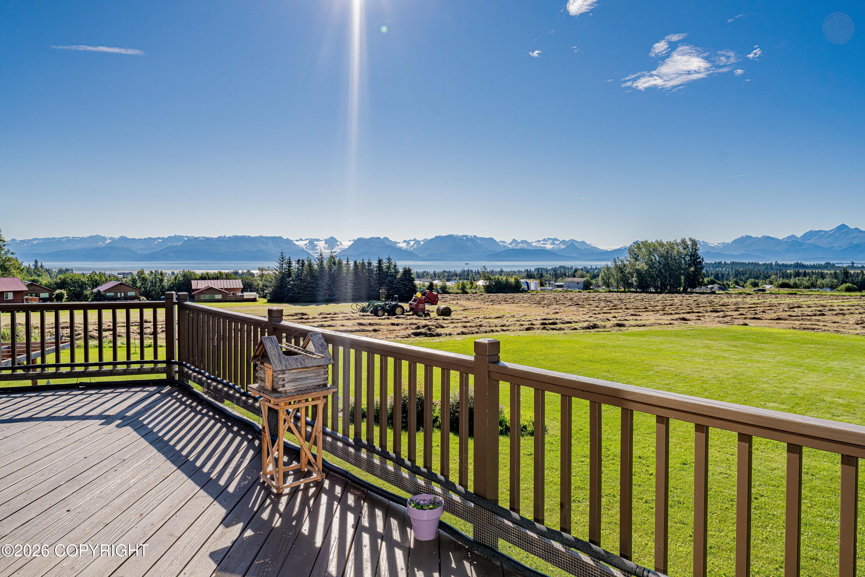 60871 Bear Creek Drive Property Photo 4