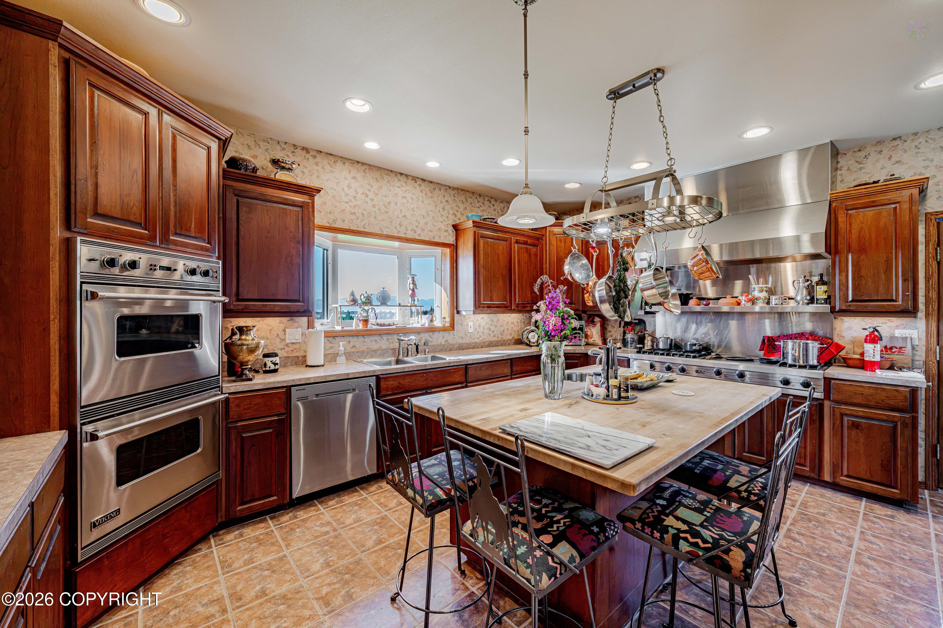 60871 Bear Creek Drive Property Photo 9