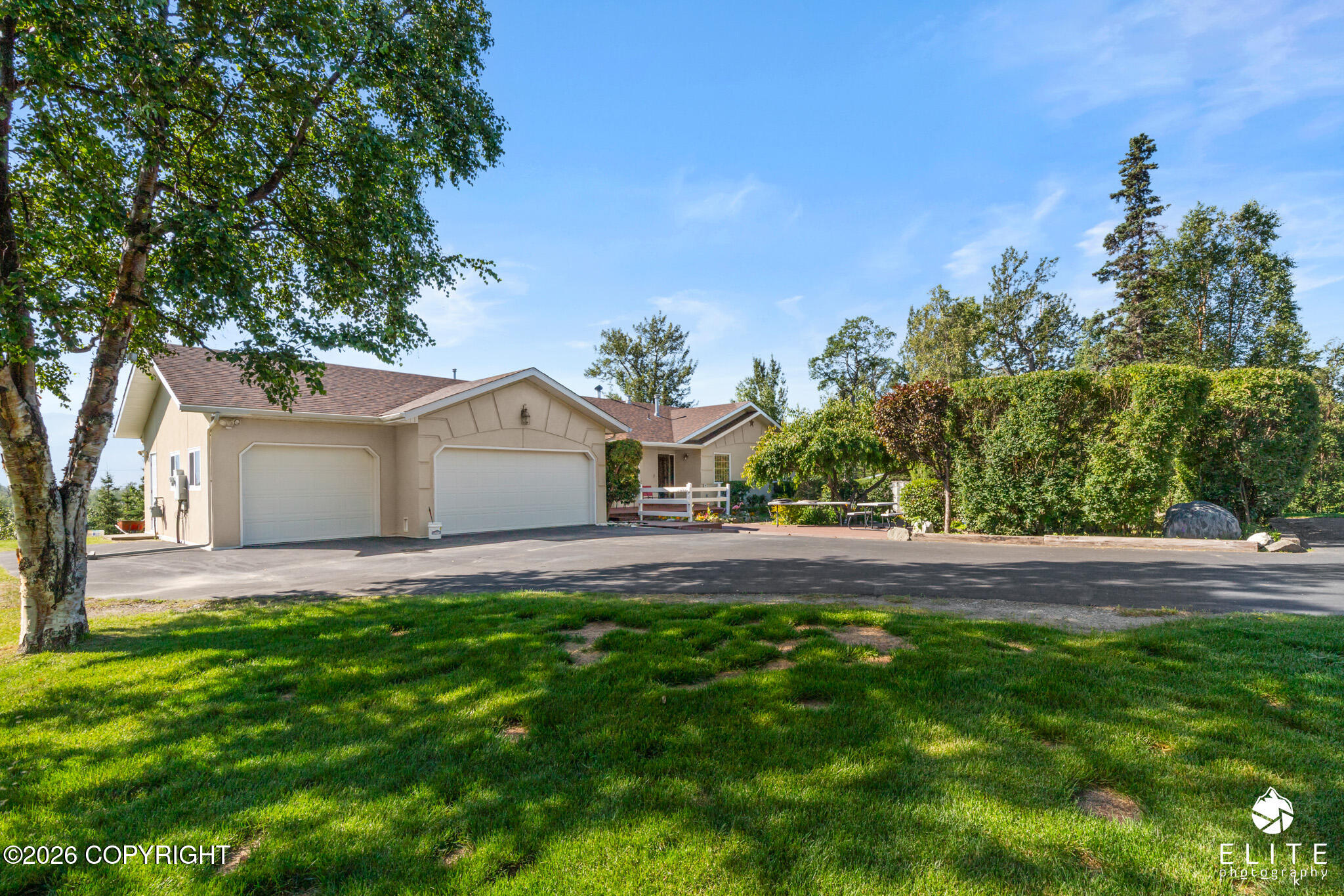 1250 N Lani Drive Property Photo 2