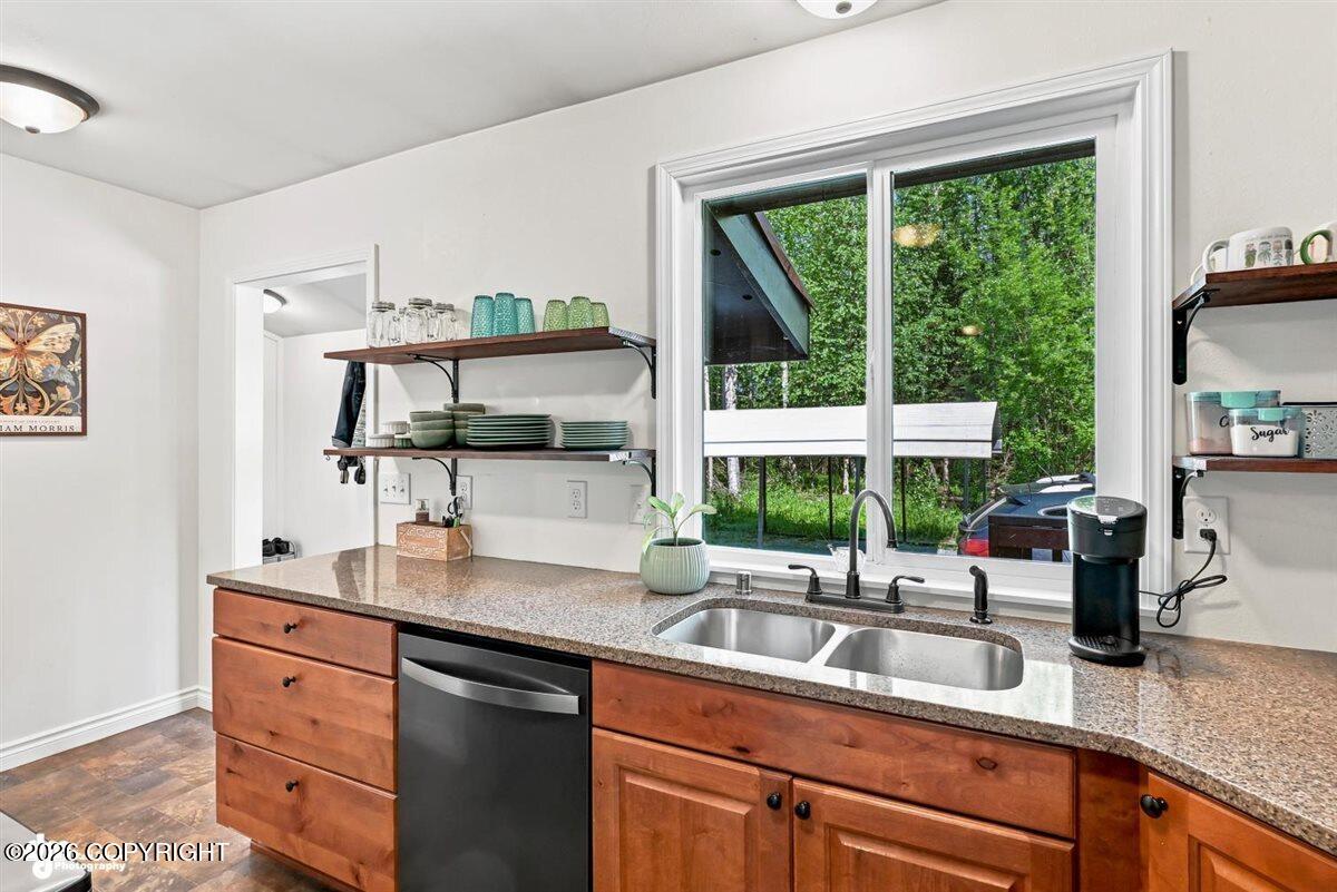 18306 Birchtree Street Property Photo 6