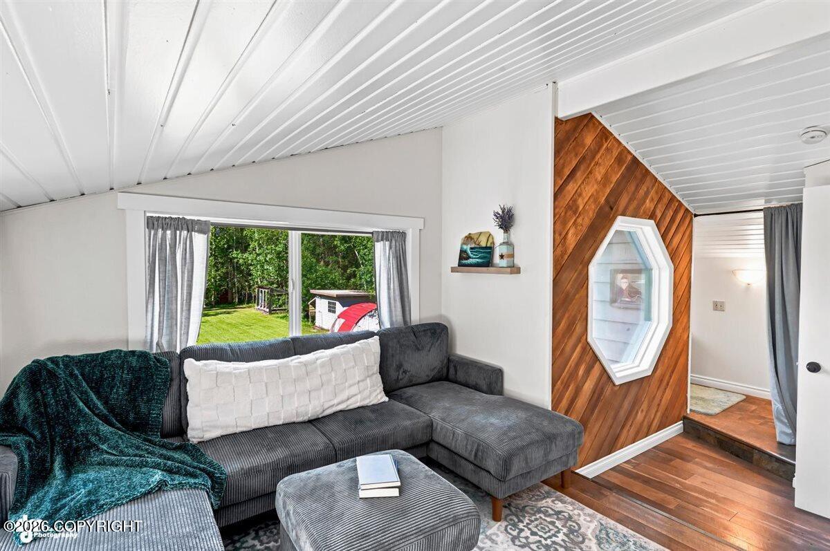 18306 Birchtree Street Property Photo 10