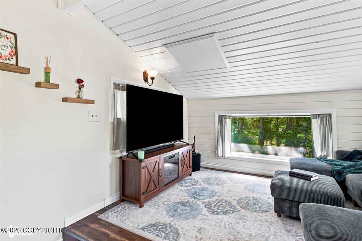 18306 Birchtree Street Property Photo 13