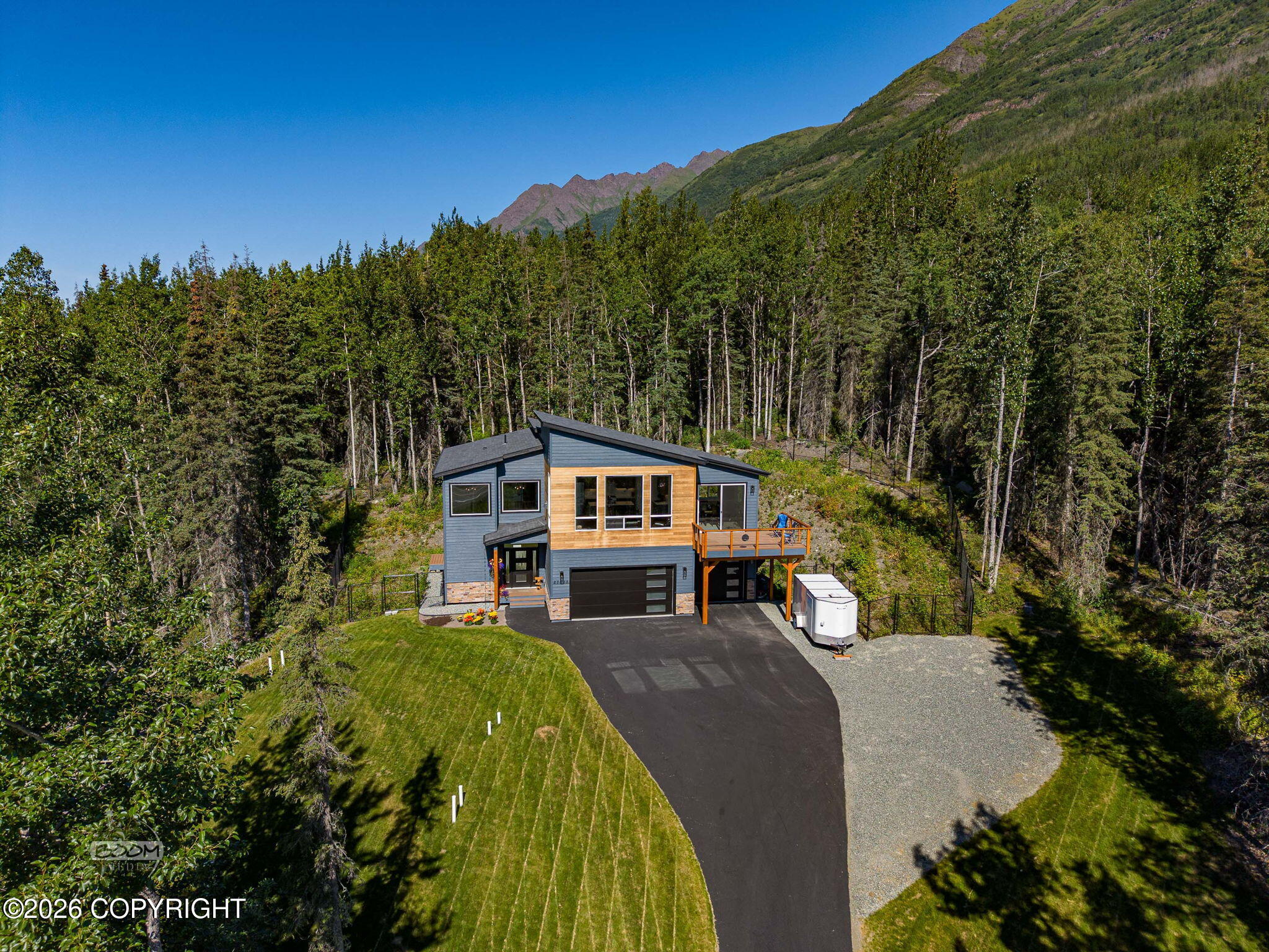27615 Eagle River Road Property Photo 5