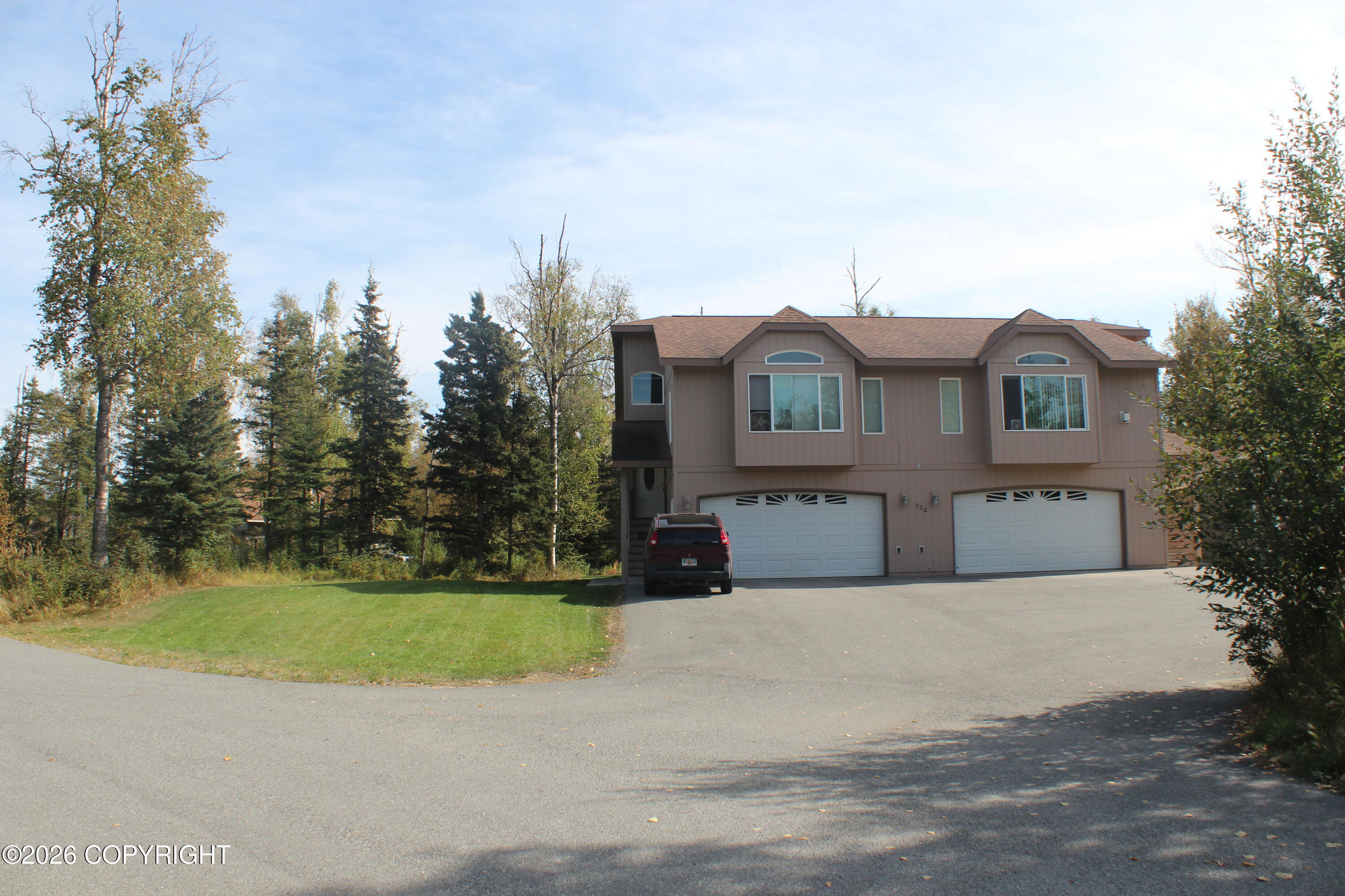 320 E Victor Circle #b Property Photo 2