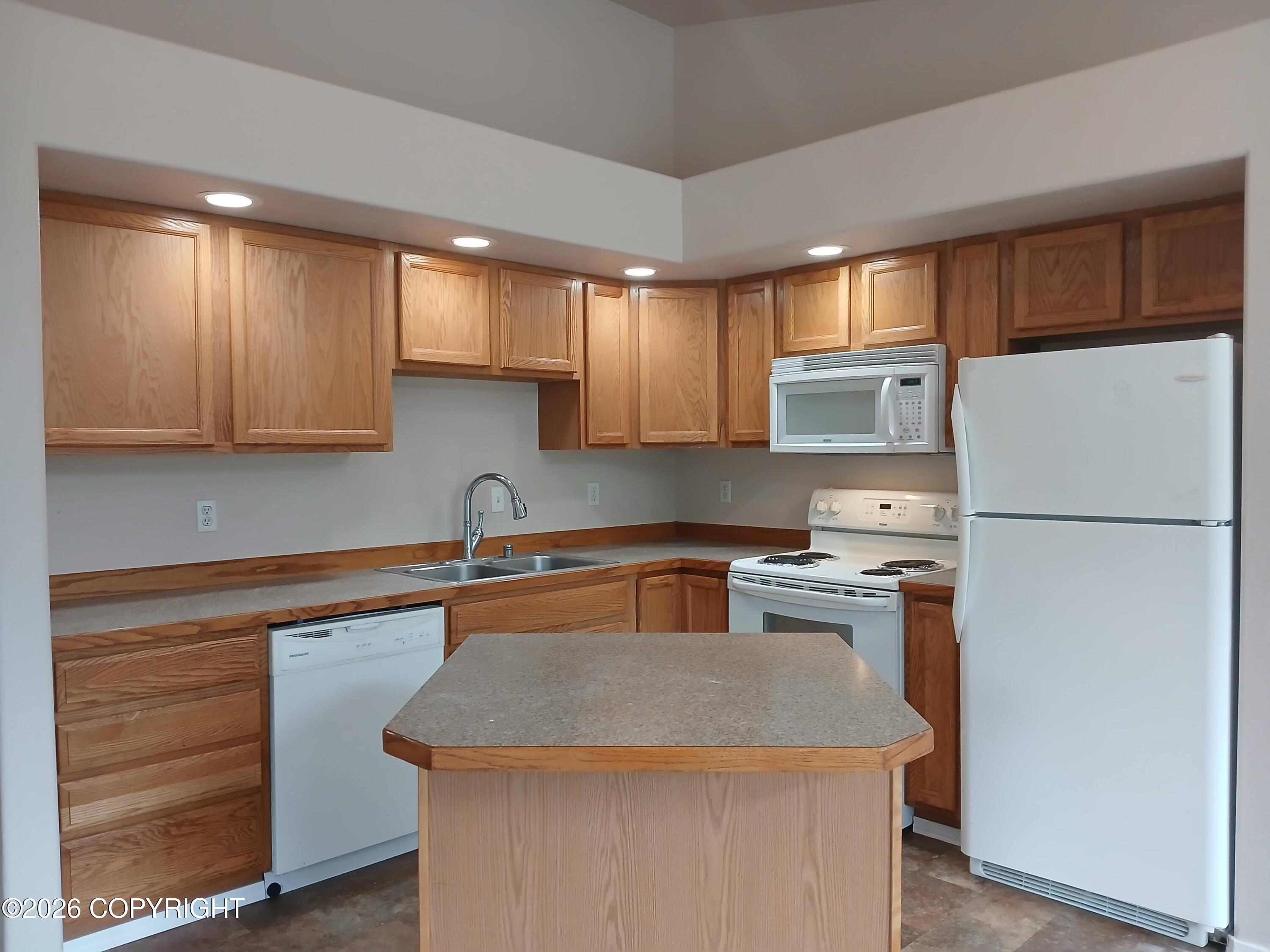 320 E Victor Circle #b Property Photo 34