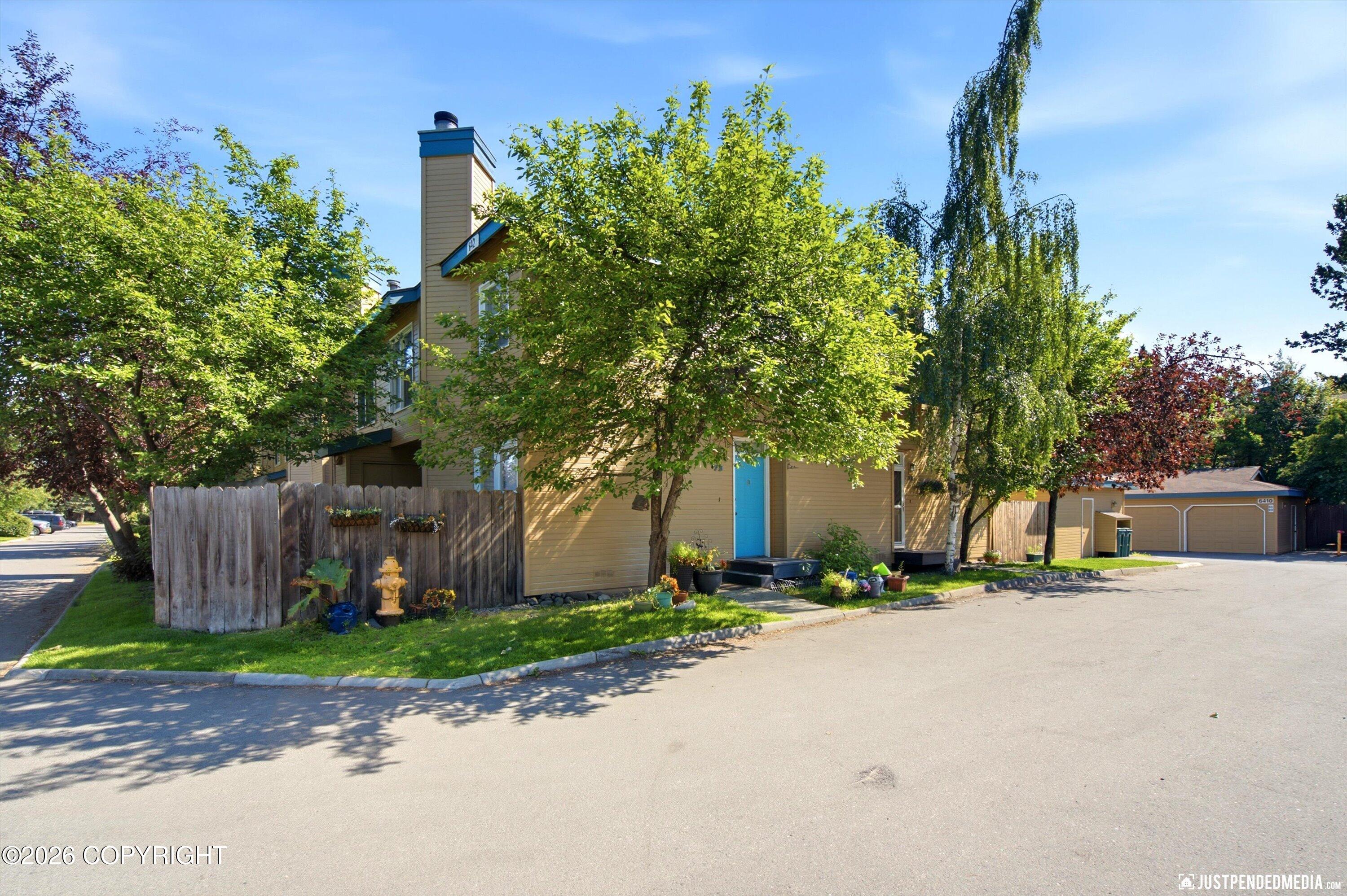 6420 E Northern Lights Boulevard #7a Property Photo 3