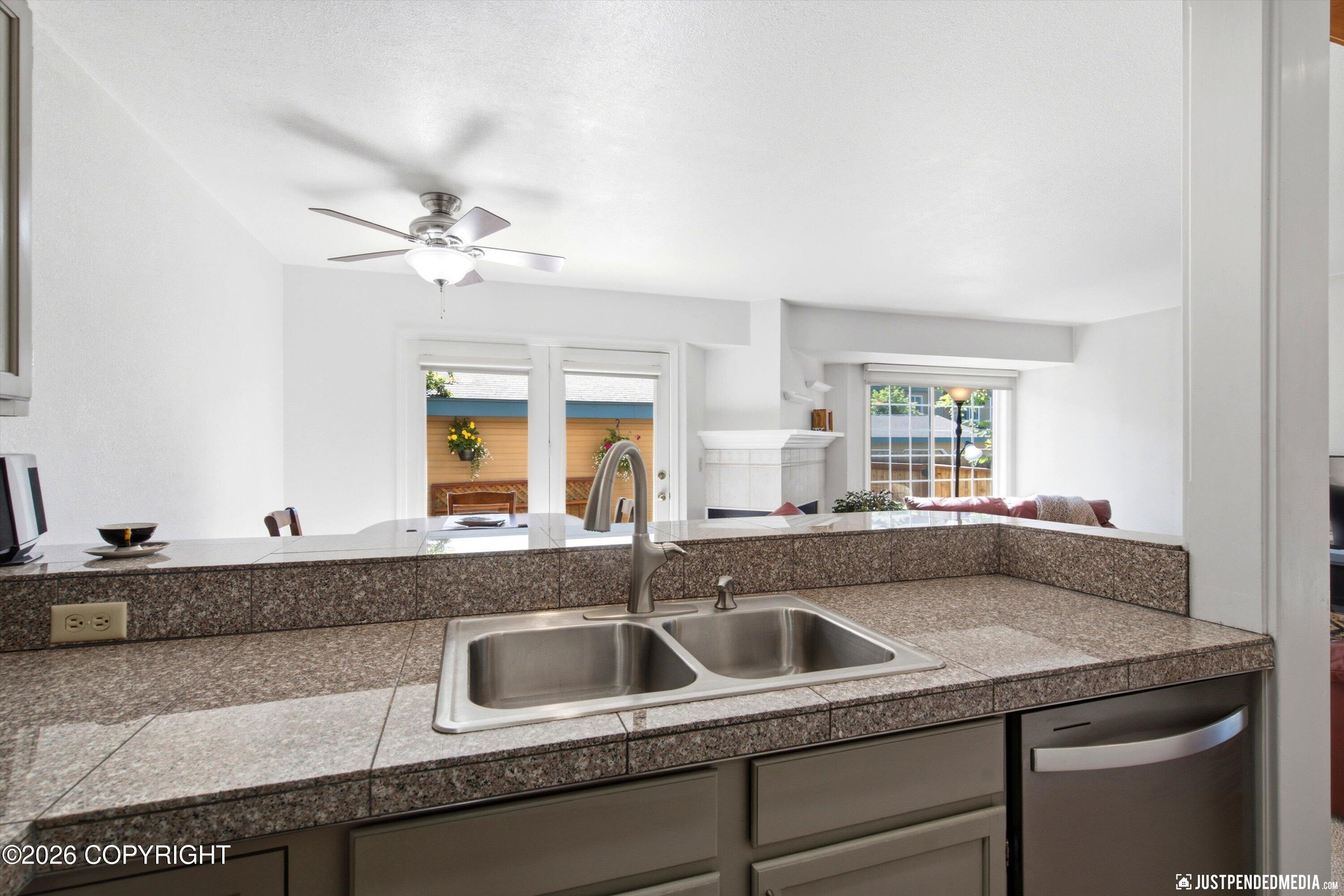 6420 E Northern Lights Boulevard #7a Property Photo 16
