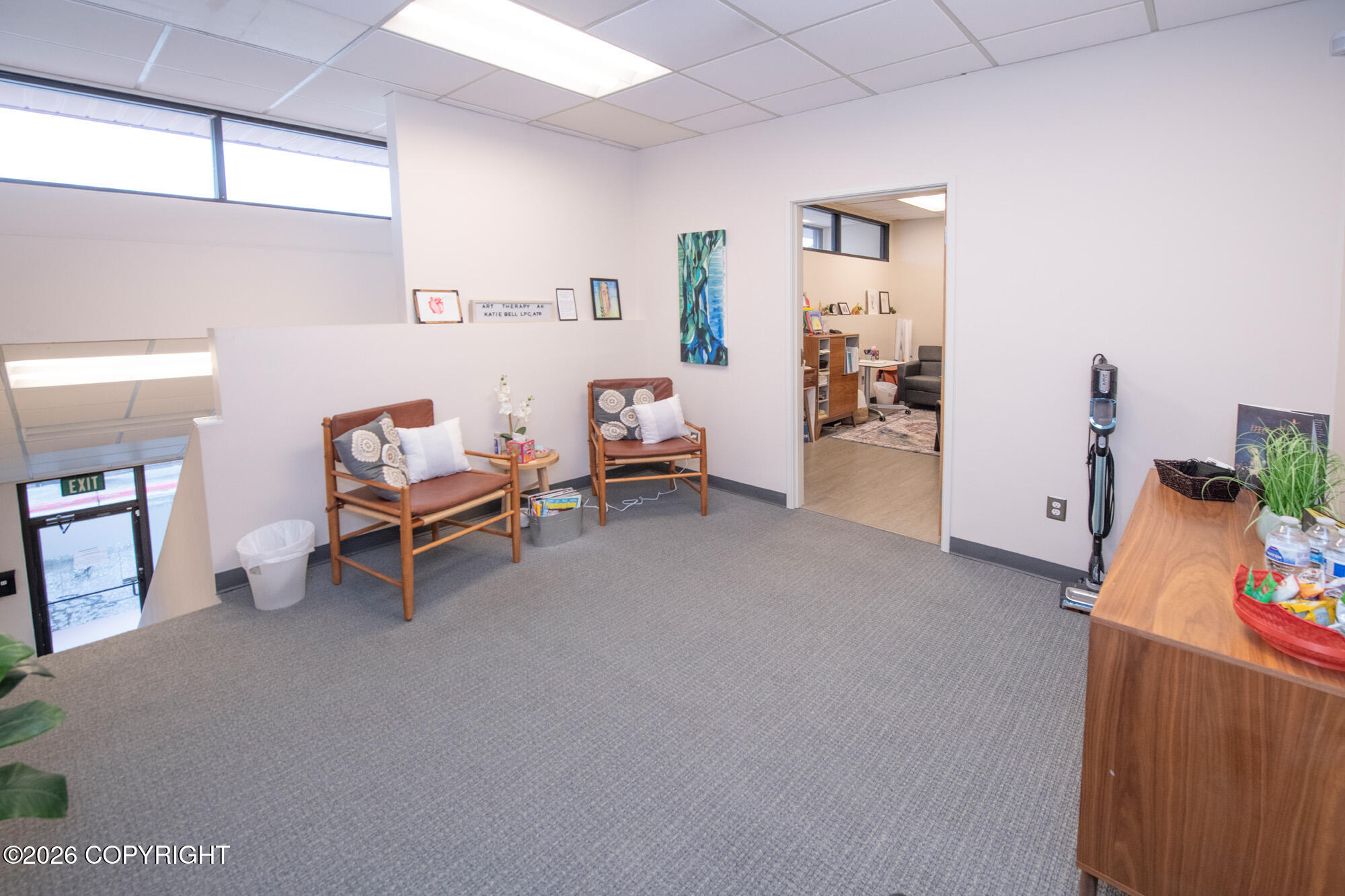 1441 W Northern Lights Boulevard G/h Property Photo 15