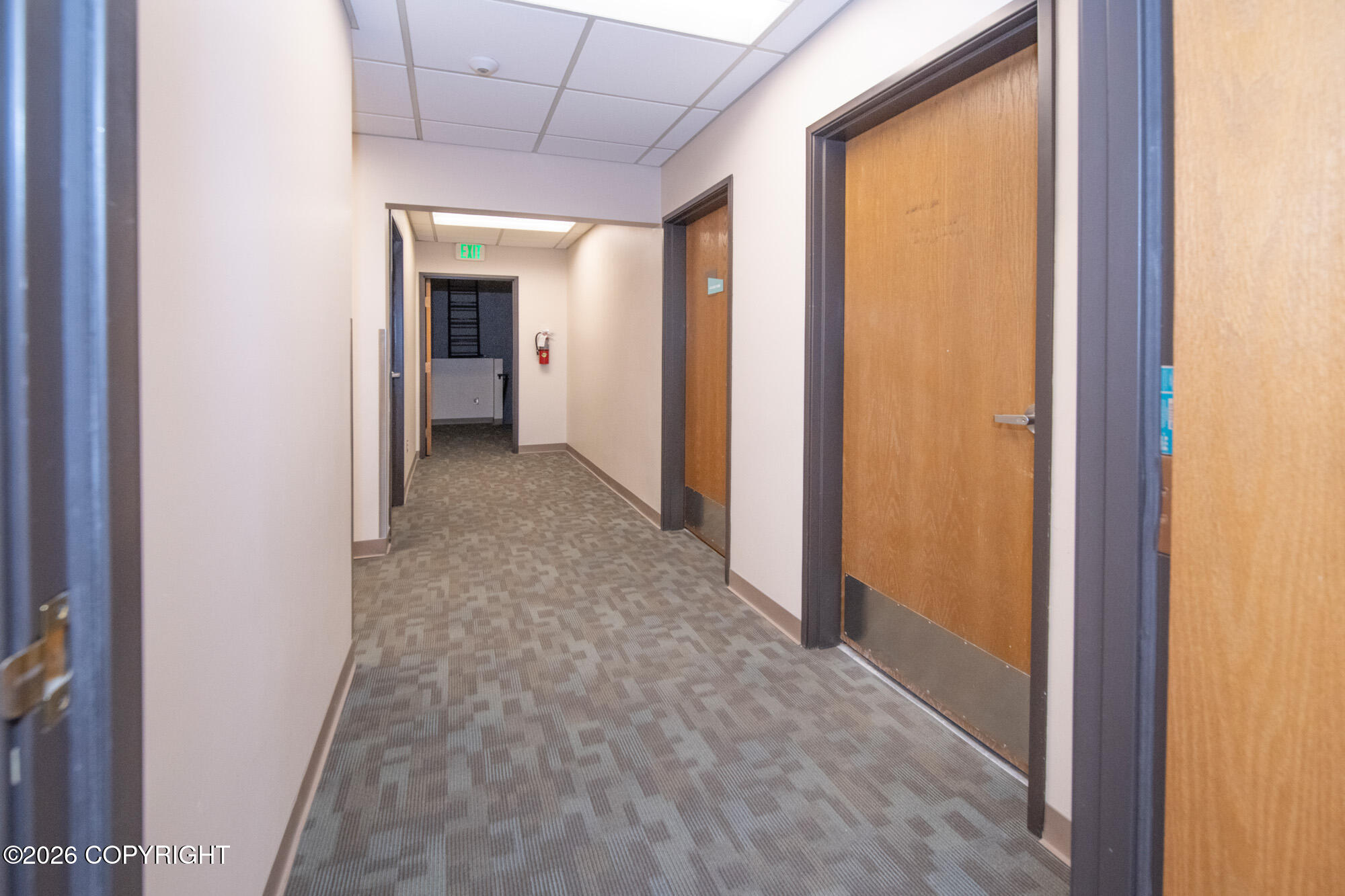 1441 W Northern Lights Boulevard G/h Property Photo 16
