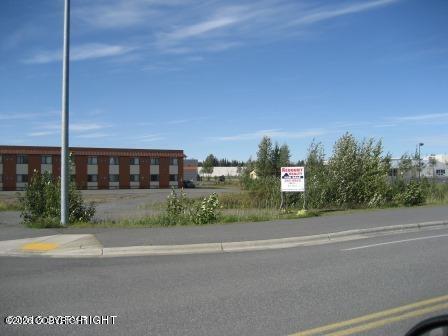 211 Marathon Road Property Photo 2