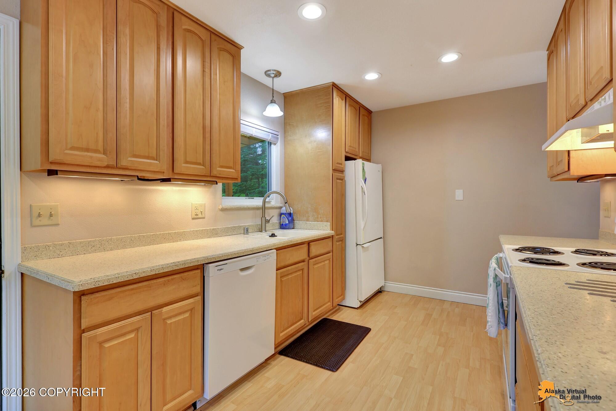 7244 Linden Drive Property Photo 9