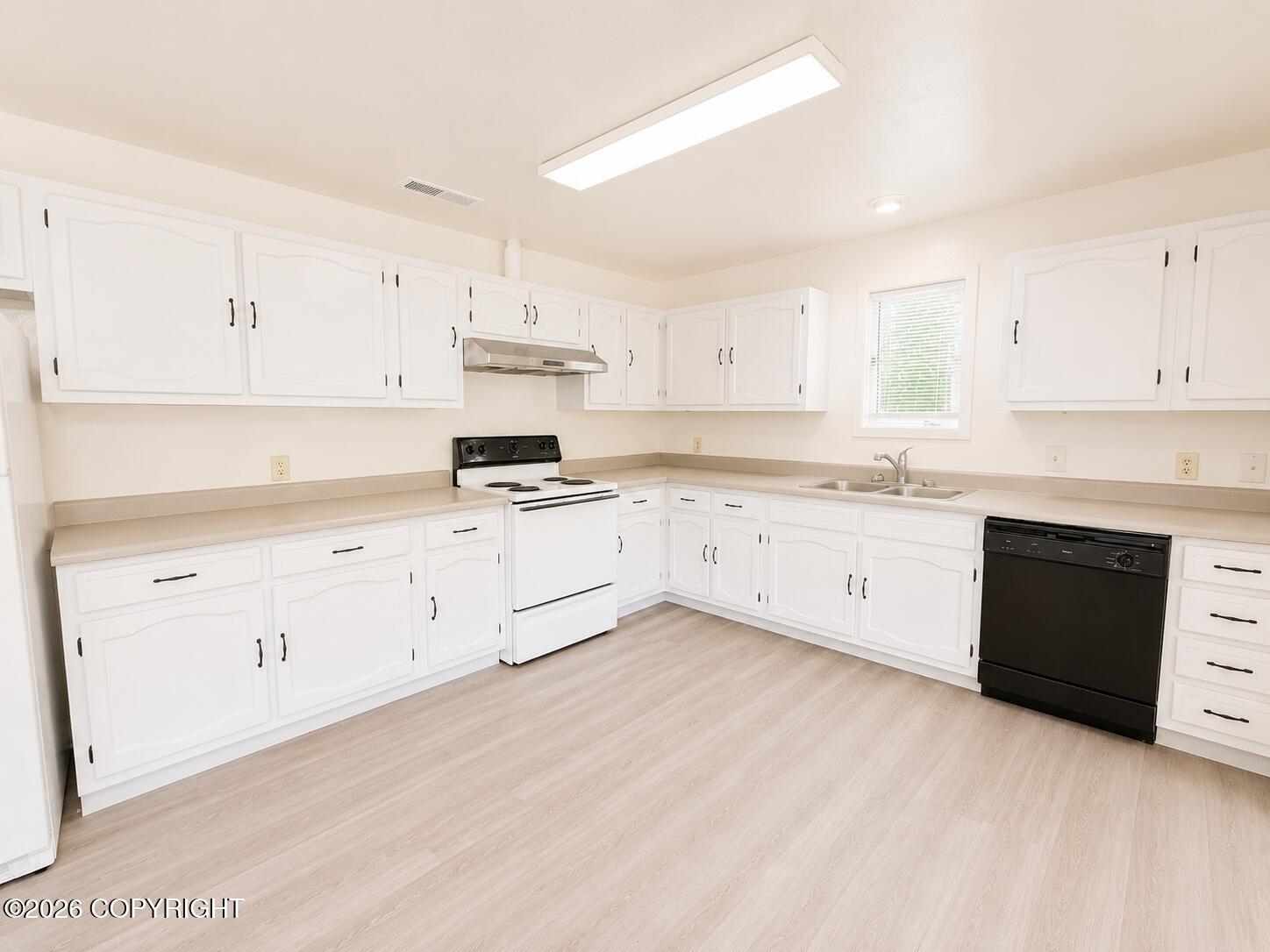 814 Lake Avenue Property Photo 26