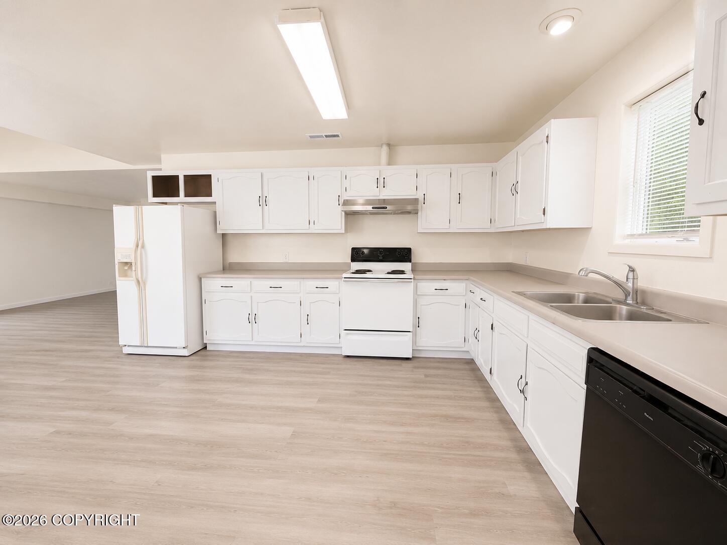 814 Lake Avenue Property Photo 29