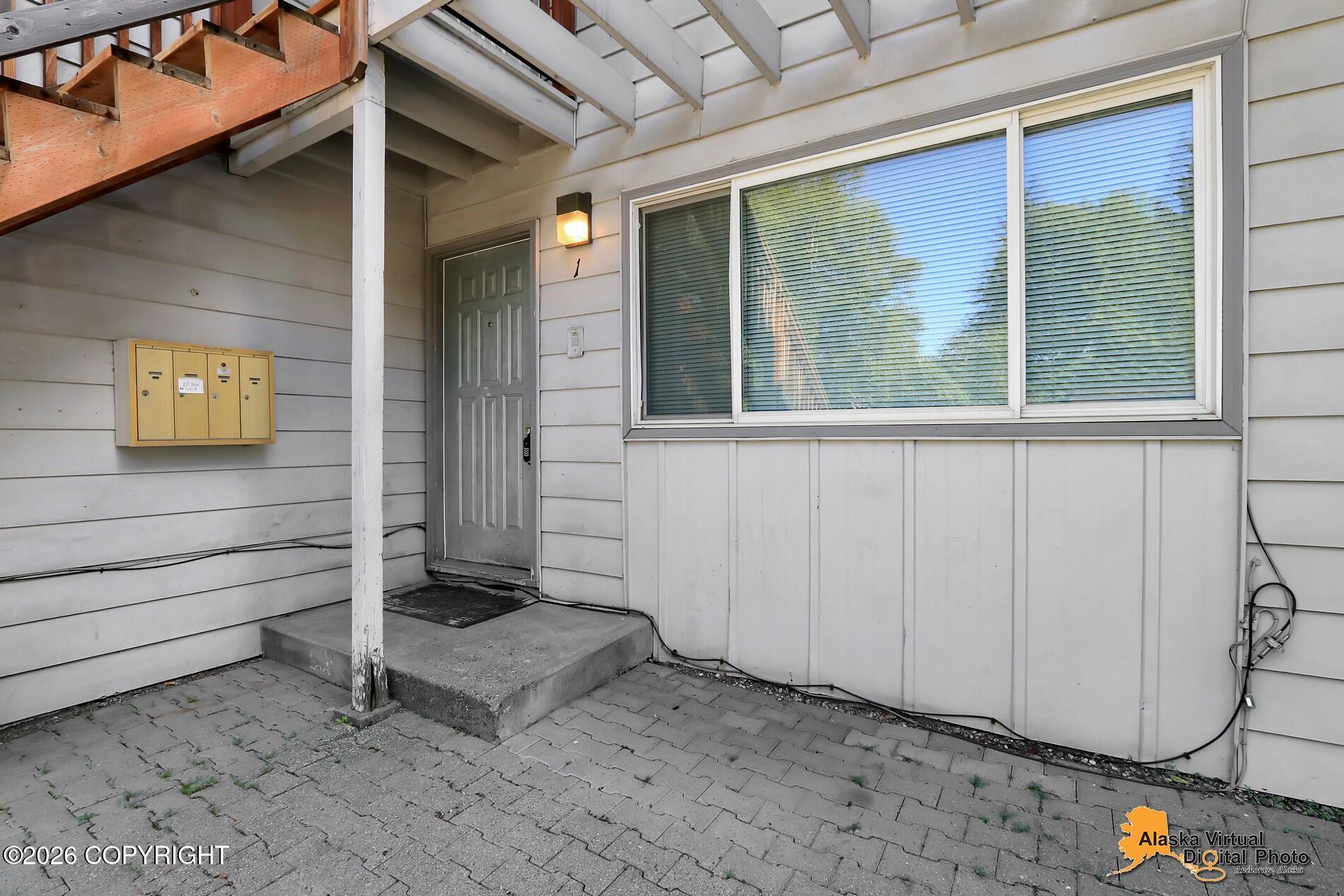 7441 Glade Place Property Photo 4