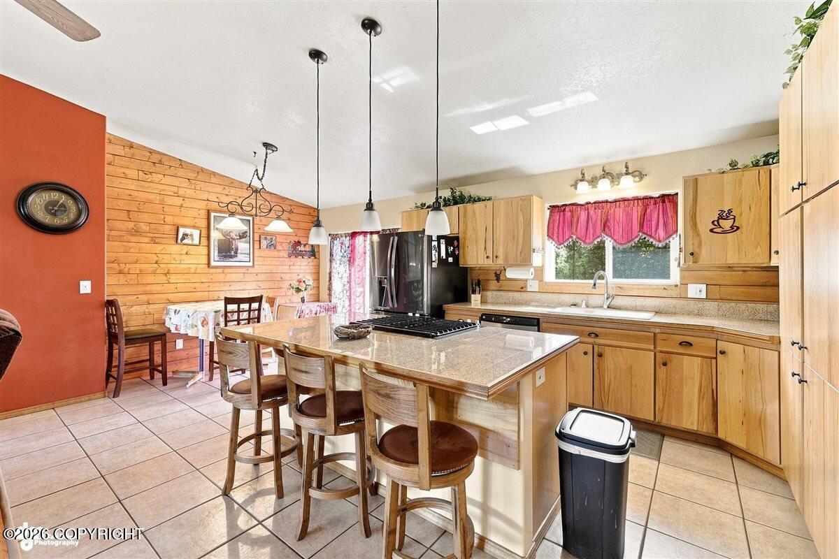 48895 Hoover Street Property Photo 10