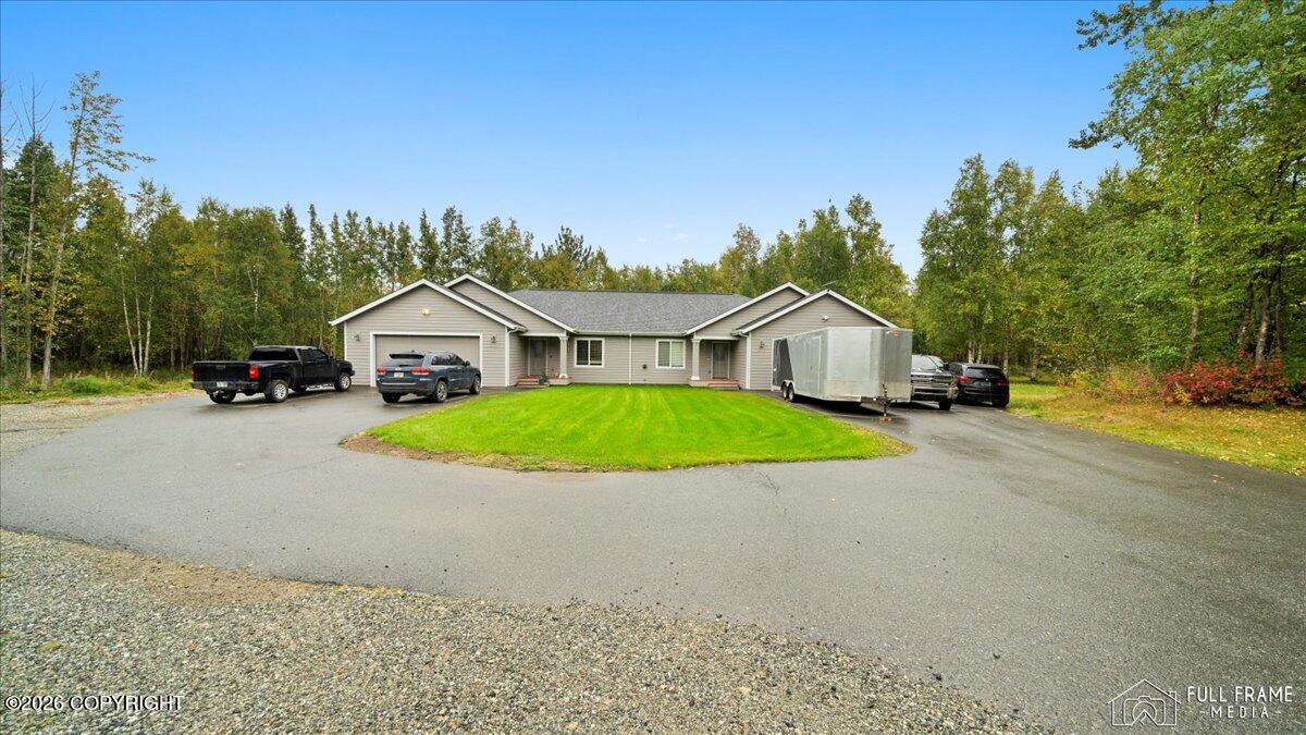 2553 S Davis Road Property Photo 1