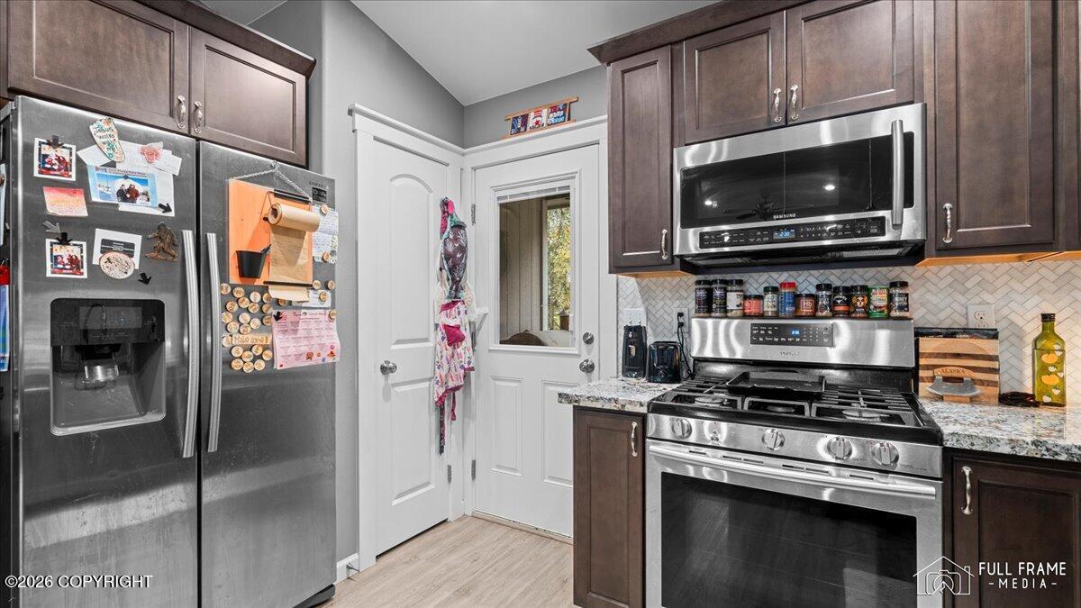 2553 S Davis Road Property Photo 15