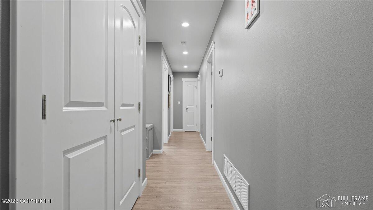 2553 S Davis Road Property Photo 19
