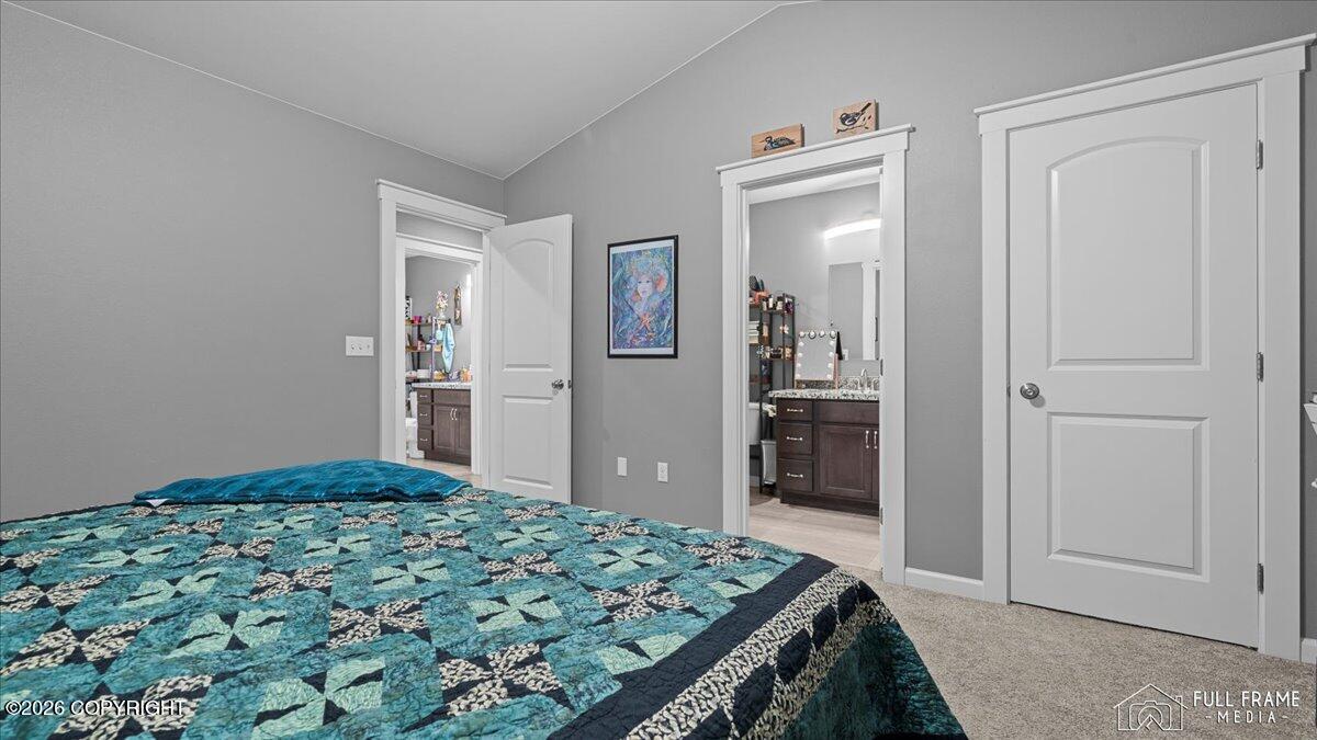 2553 S Davis Road Property Photo 24