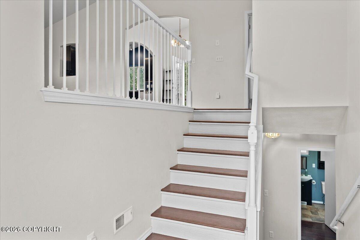 720 N Cascade Court Property Photo 8