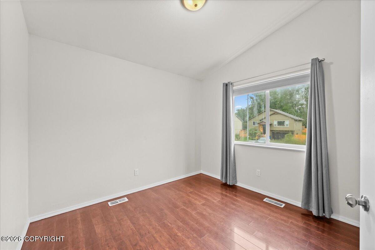 720 N Cascade Court Property Photo 16