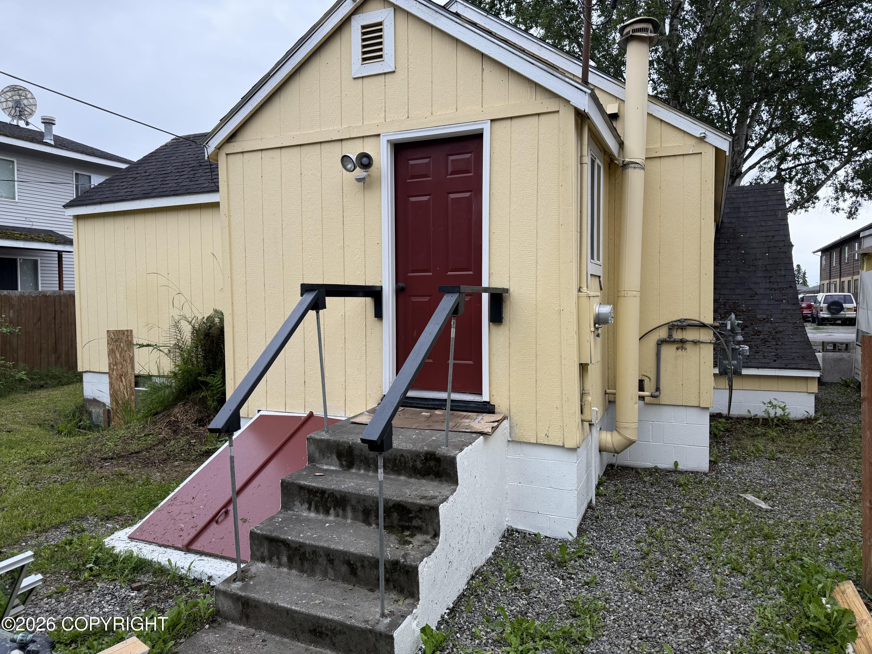 1443 W 25th Avenue Property Photo 8