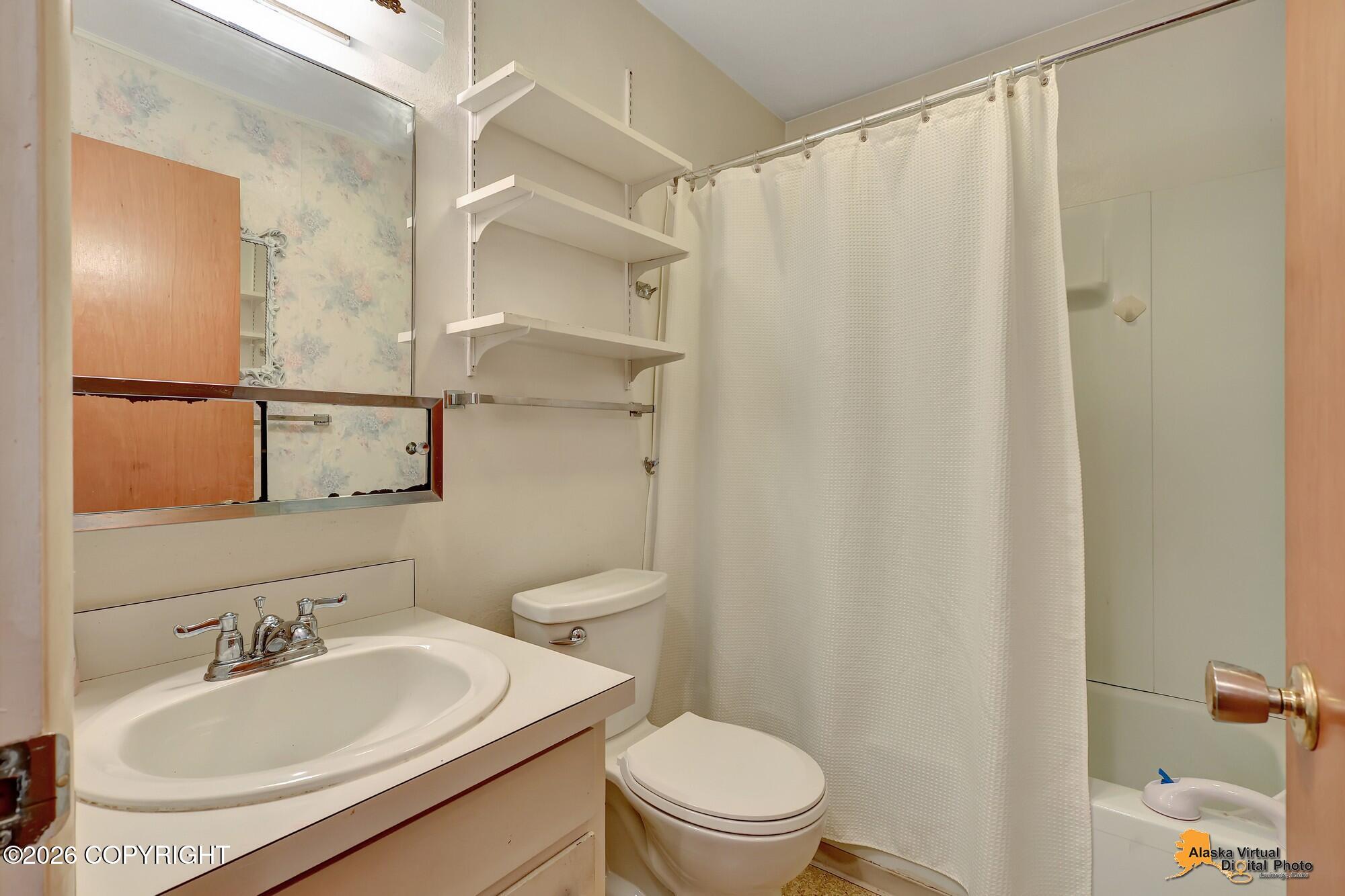 7657 E 20th Avenue Property Photo 21