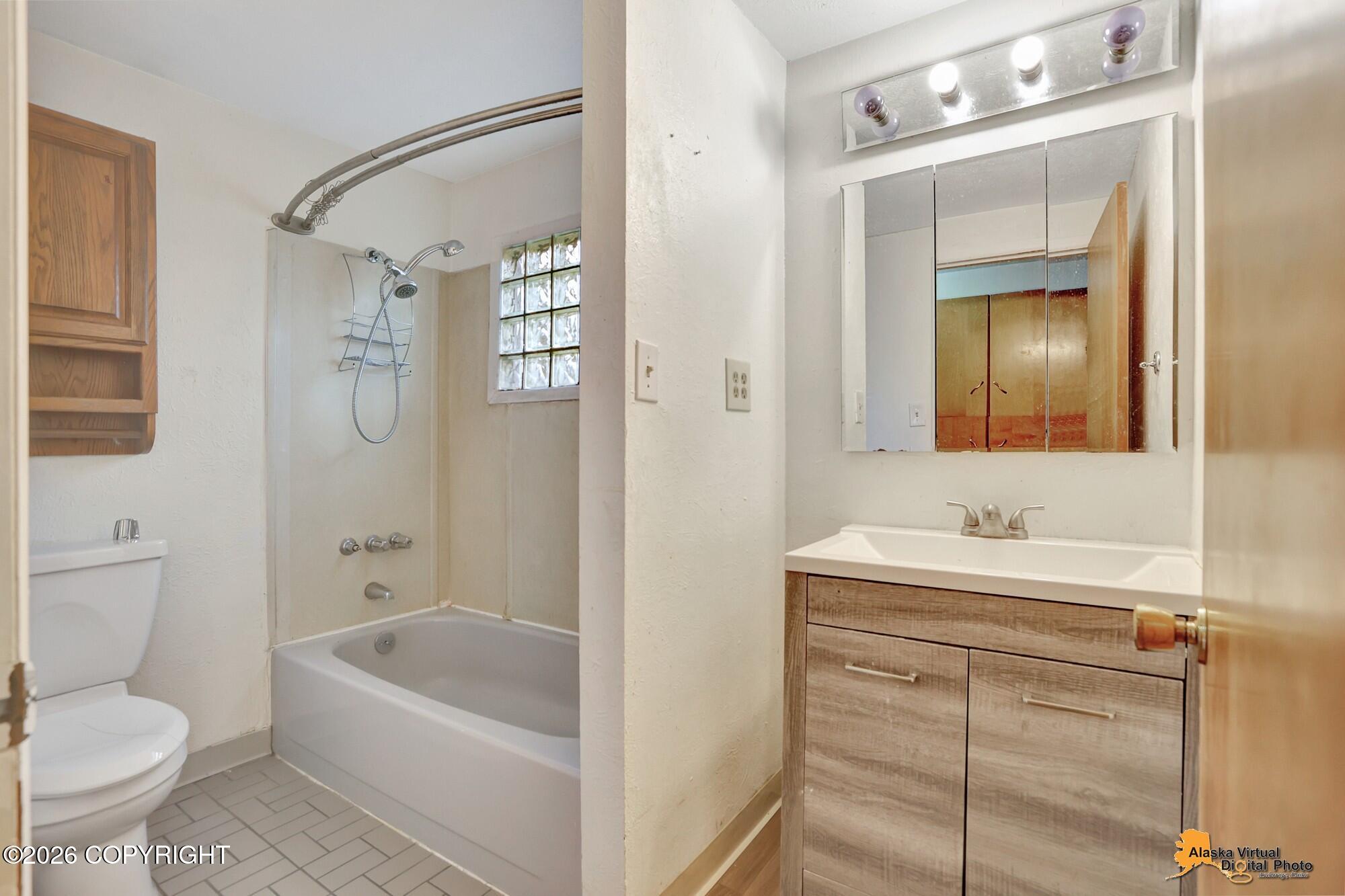 537 W 74th Avenue Property Photo 16