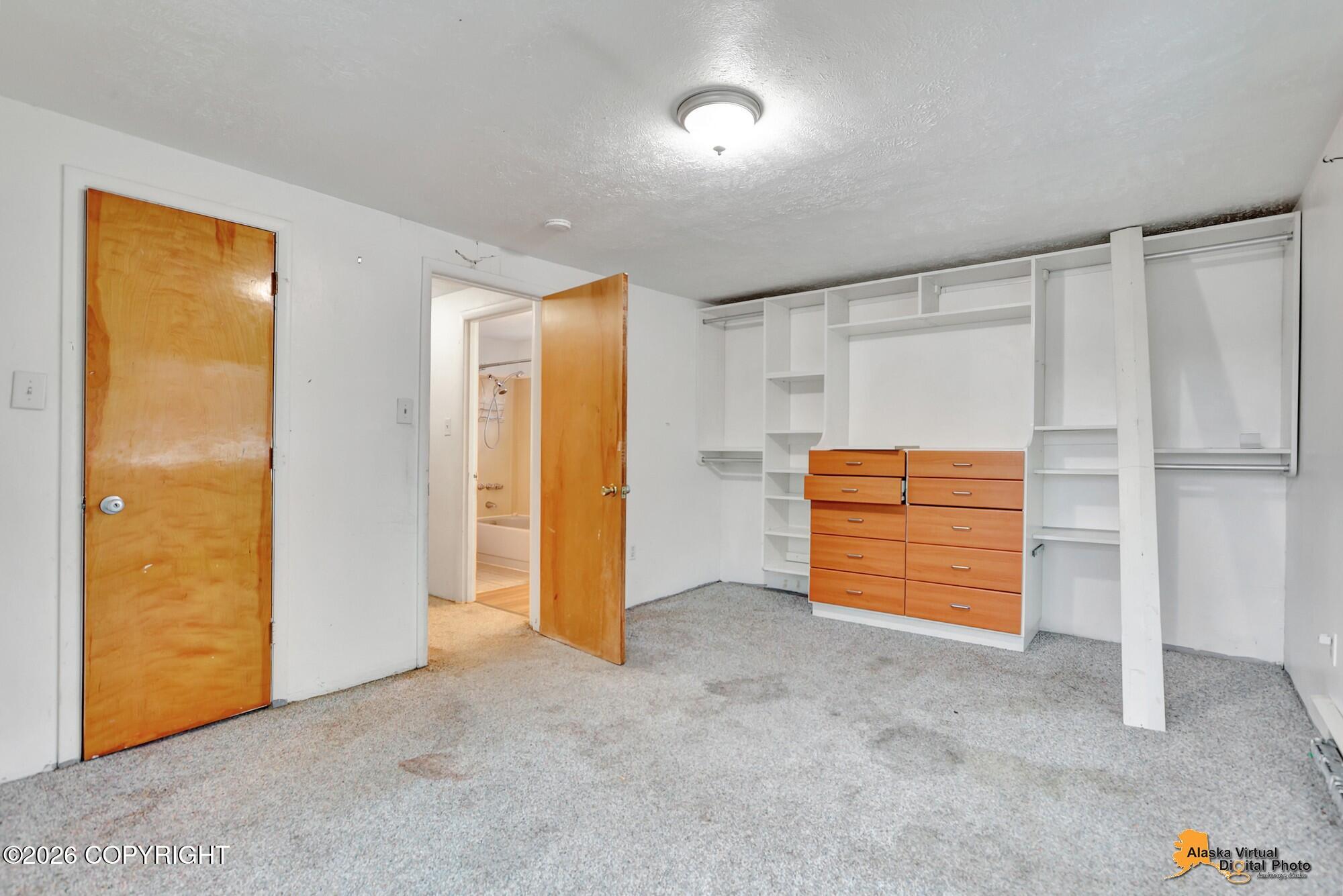 537 W 74th Avenue Property Photo 20