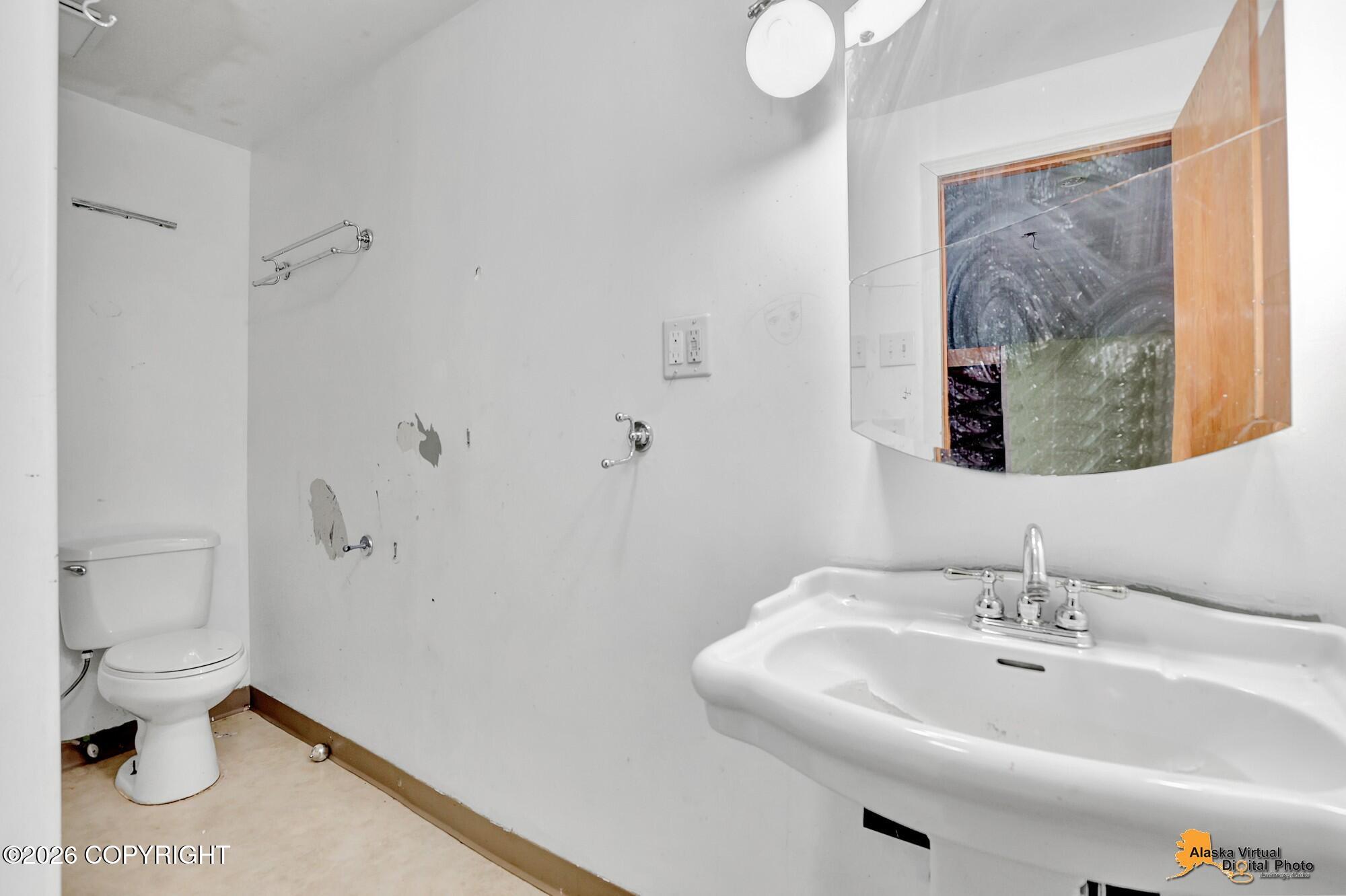 537 W 74th Avenue Property Photo 31