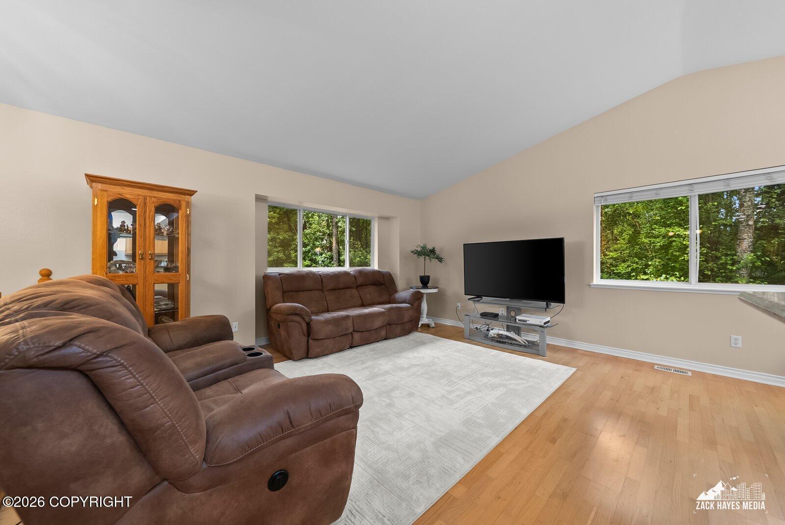 22634 Judd Drive Property Photo 4