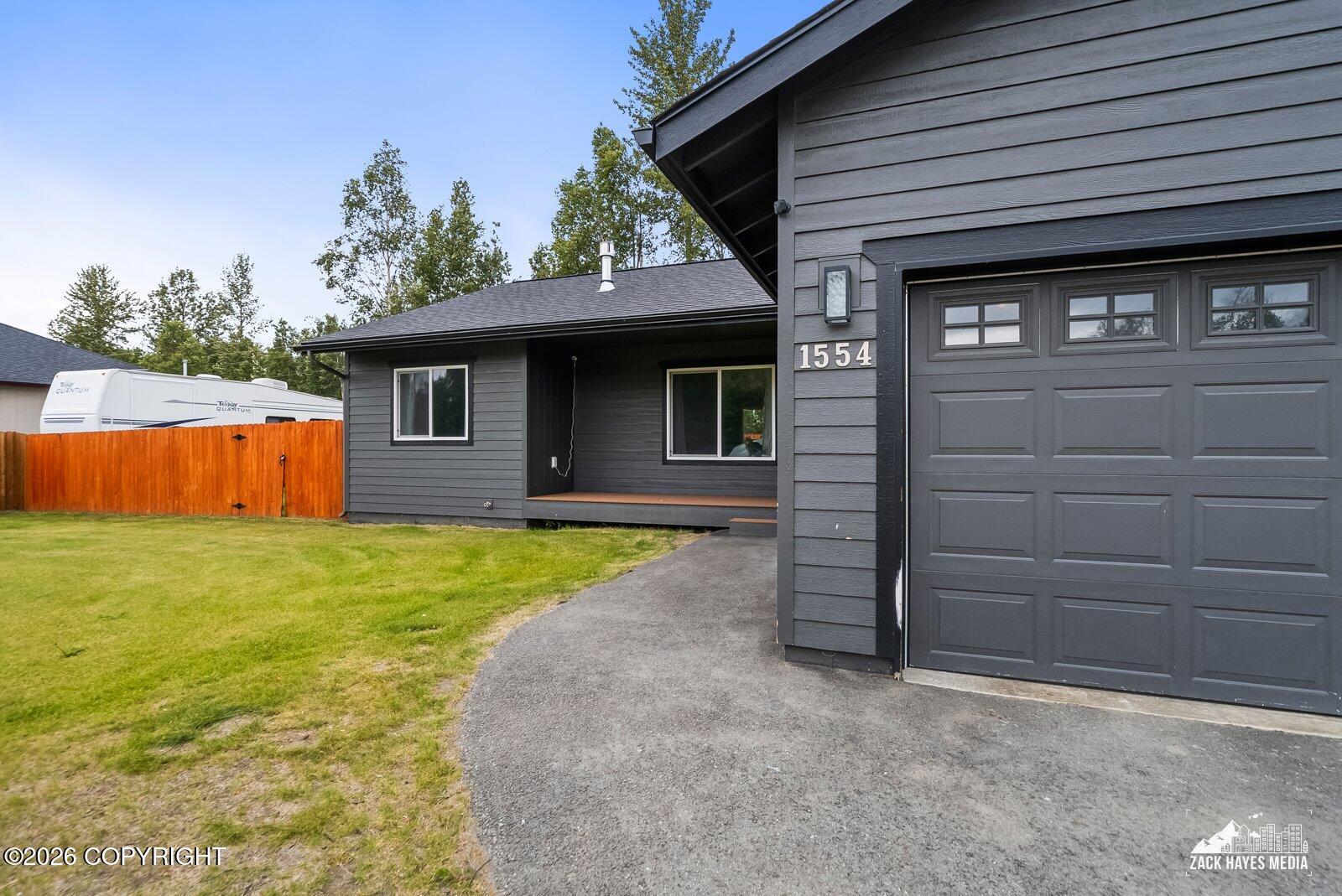 1554 E Hidden Ranch Loop Property Photo 4