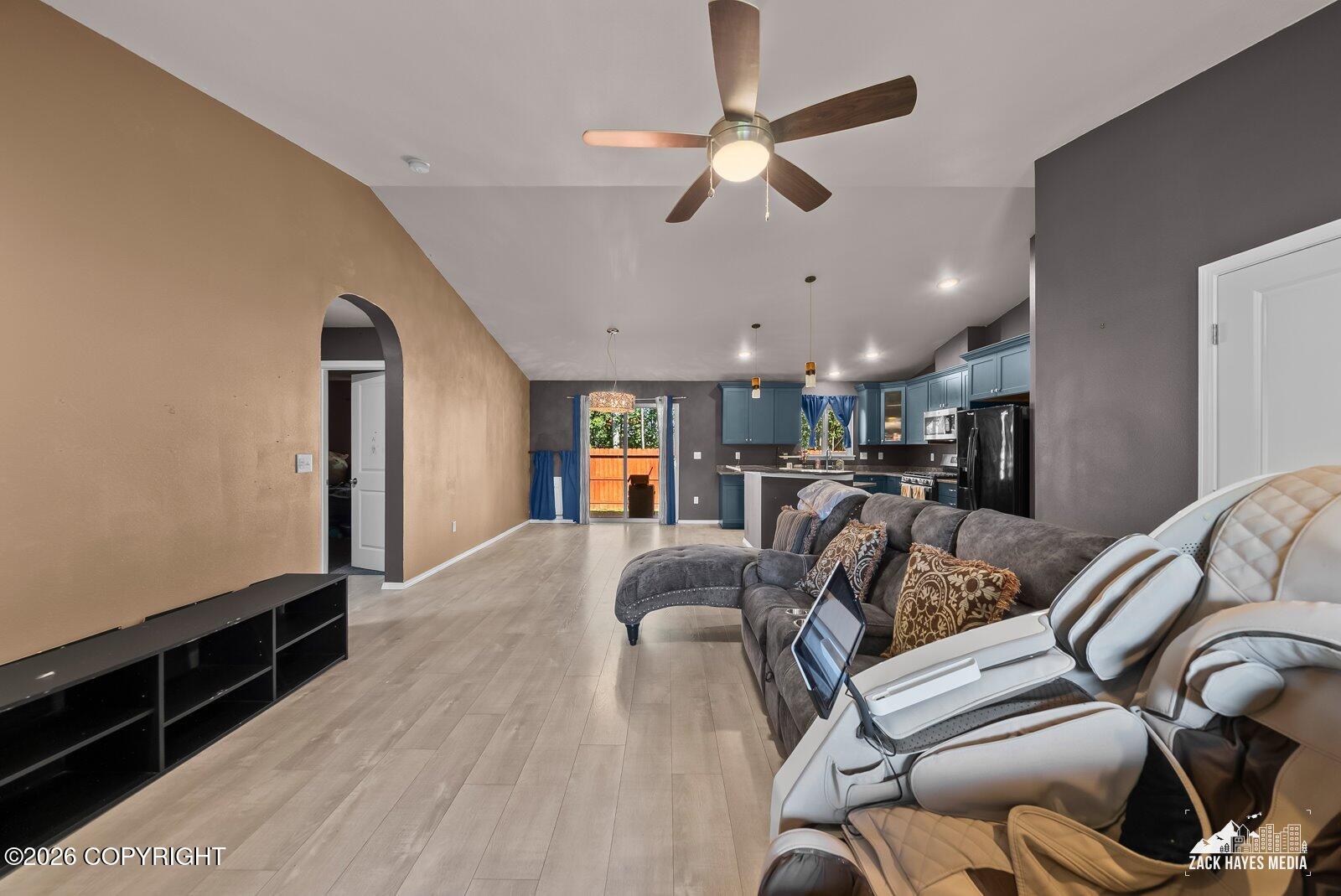 1554 E Hidden Ranch Loop Property Photo 13